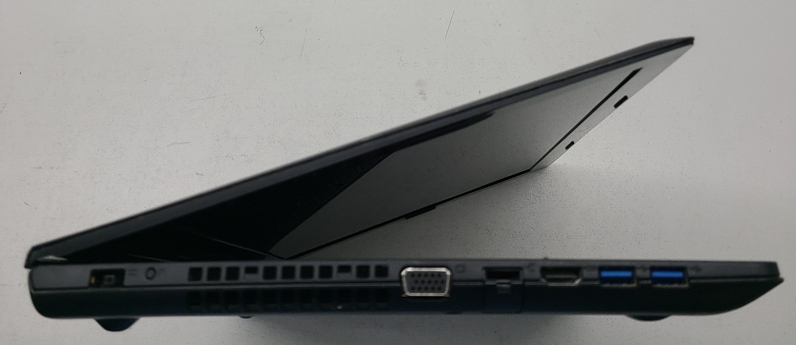 Lenovo G51 35 80M8 Laptop AMD A8-7410 8GB Ram NO HD/OS (FL)