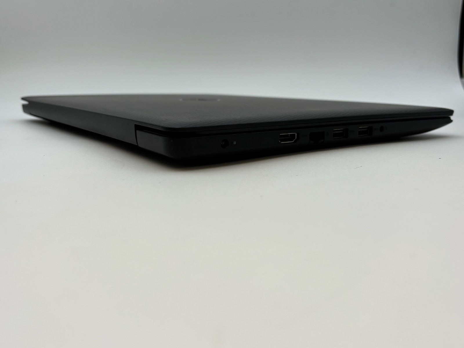 Dell Inspiron 3580 15.6″ 1 TB HDD 4 GB RAM i3-8145U Windows 10 Home