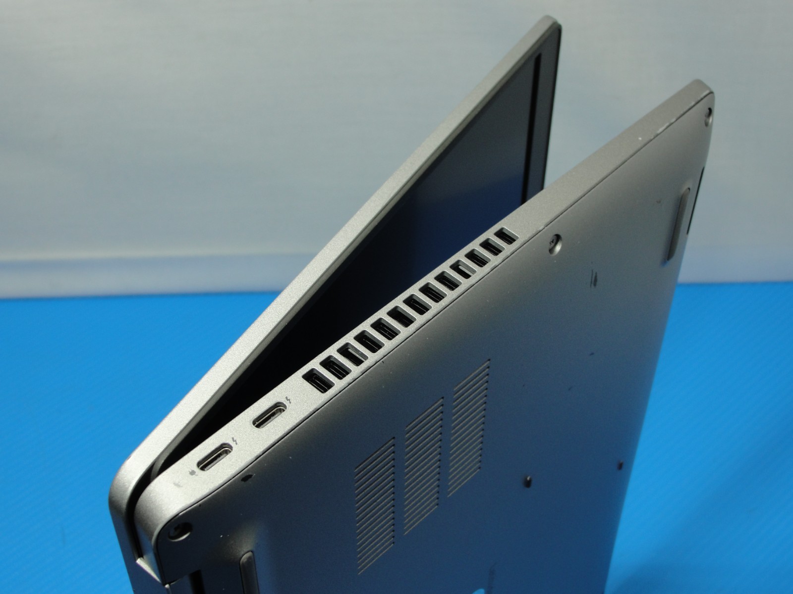 Dell Latitude 5420 14″ FHD Core i5-1145G7 2.6GHz 8GB 512GB SSD Win11Pro+Charger