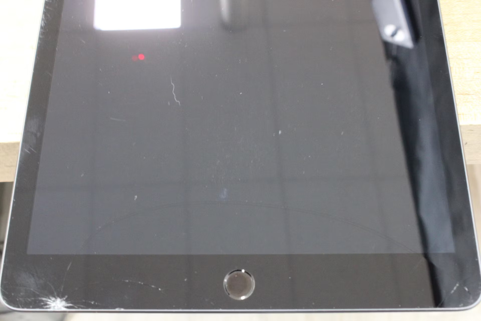 Apple iPad 7th Gen Wi-Fi+ Cellular 32GB Space Gray