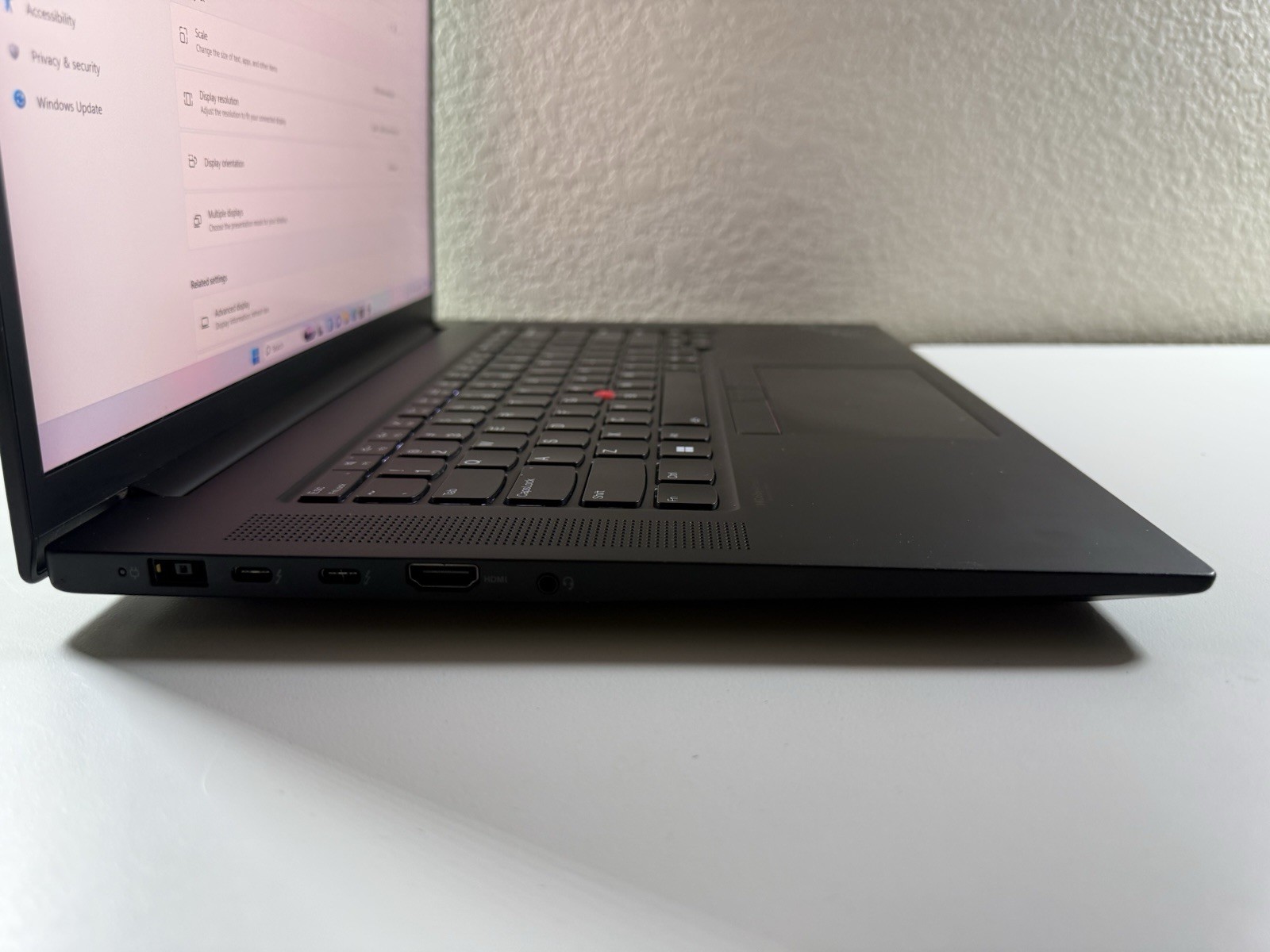 LENOVO THINKPAD P1 Gen 4 3840×2400 I7-11850H 512GB 16GB RAM NVIDIA T1200 WIN 11