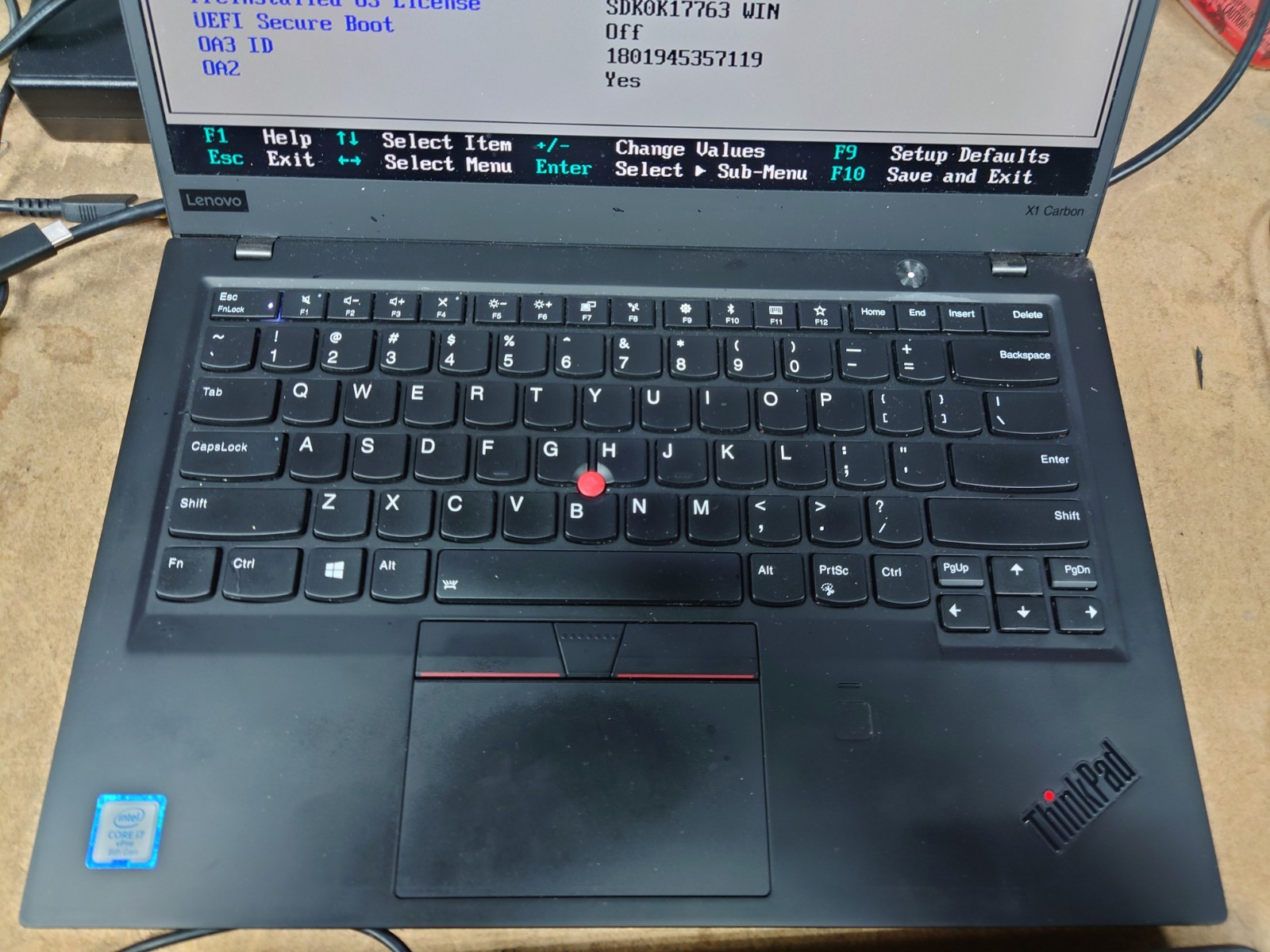 Lenovo X1 Carbon 6th Gen 14″ WQHD i7-8650U 16GB RAM No OS/SSD