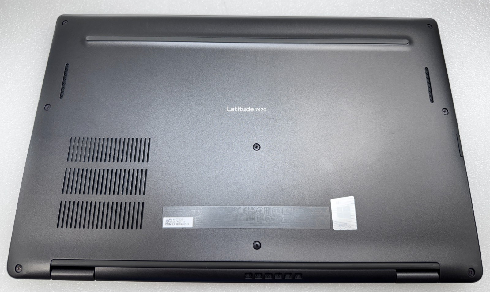 Dell Latitude 7420 14″ Laptop 11th Gen i7-1185G7 3.0GHz 16GB 256GB Windows 11