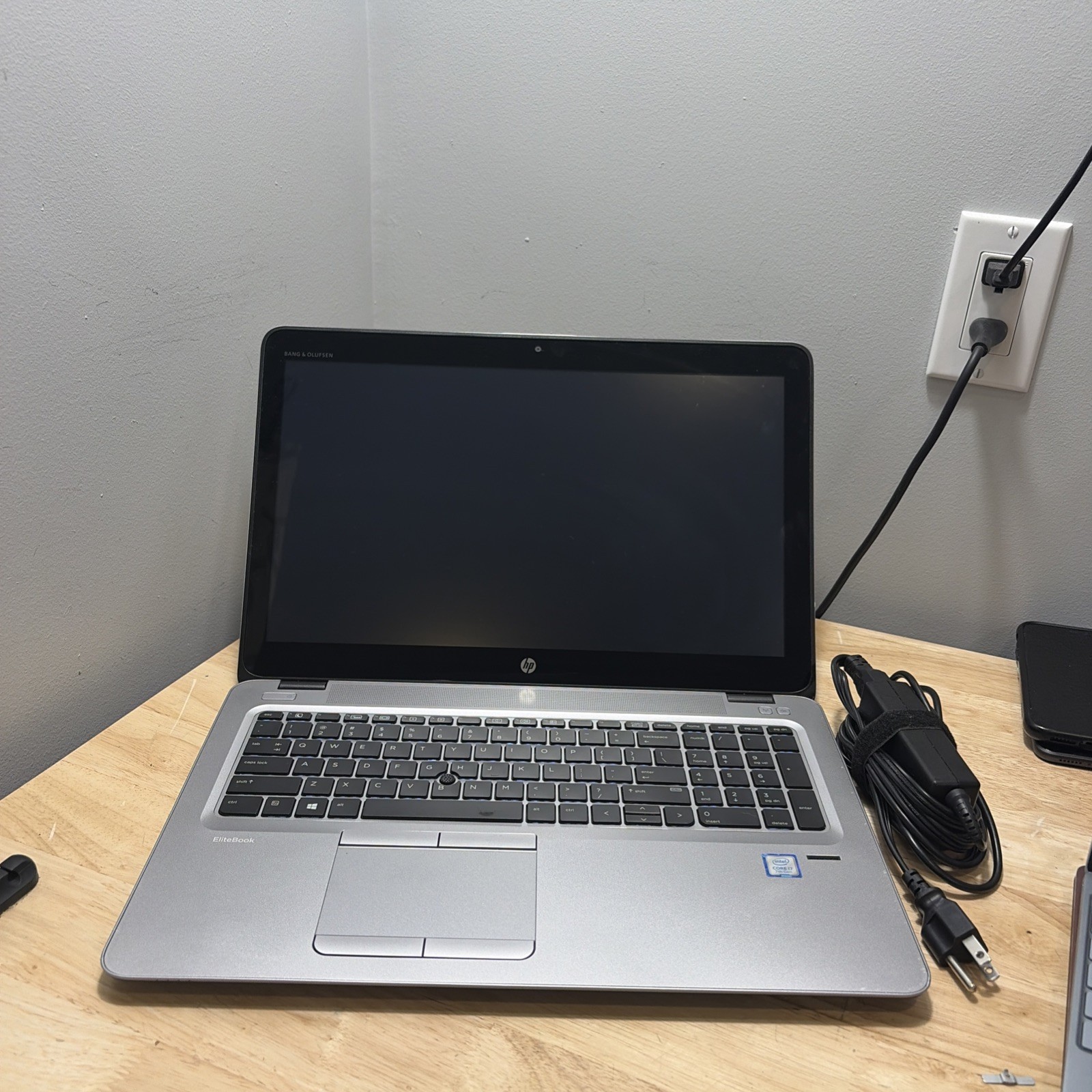 HP Elitebook 850 G4 Core i7-7500U 2.7GHZ 8GB, 256GB SSD, WCam, Touch, W11 Cord