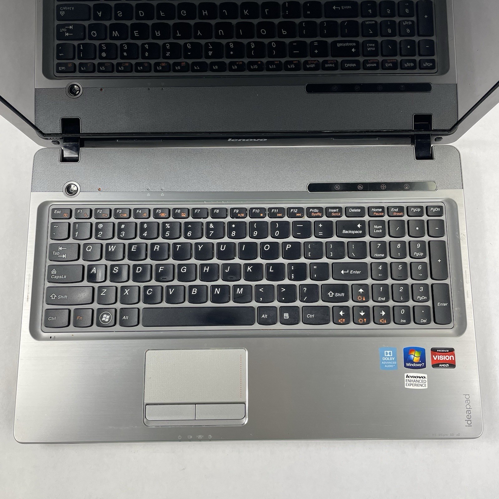 Lenovo IdeaPad Z565 15.6″ AMD Phenom 2 N660 3.0GHz 4GB RAM No SSD/OS/AC/Battery