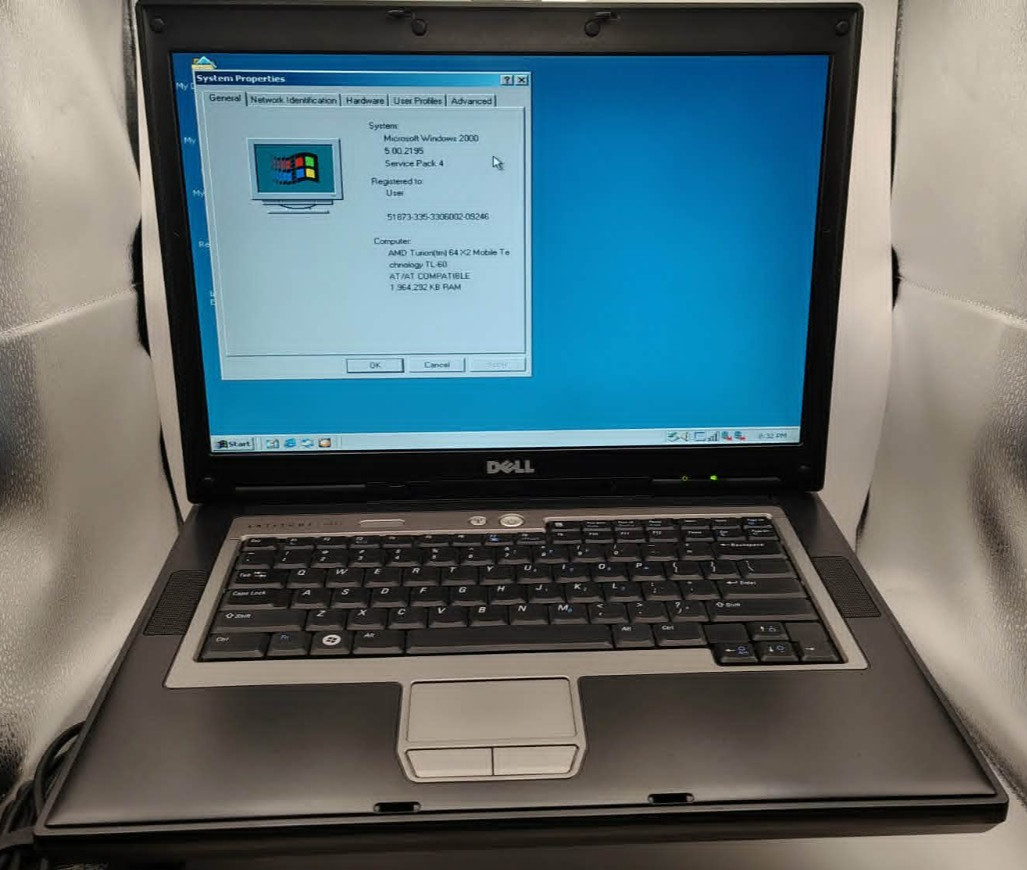Vintage Dell Laptop Duo Windows 2000 2GB 80GB RS232 Serial Com Port new battery