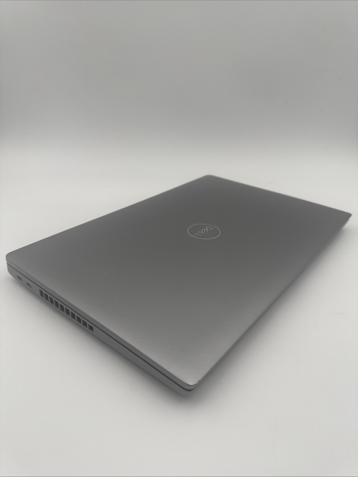 Dell Precision 3561 Laptop – 2.5 GHz i7-11850H 32GB 512GB SSD T1200 15.6″