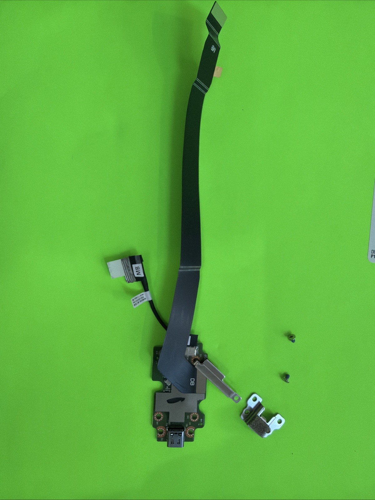 DELL LATITUDE 13 RUGGED EXTREME 7330 uSB C Left Side Port M352