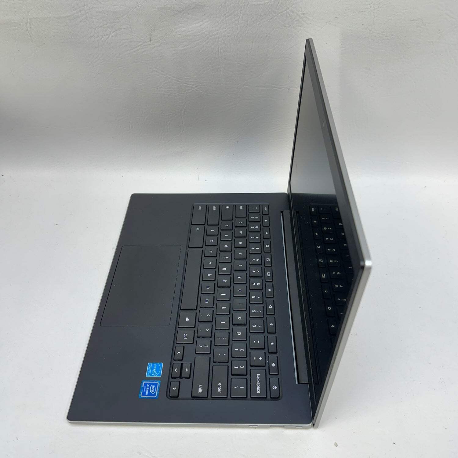 Samsung Galaxy Chromebook Go XE345XDA 14″ Celeron N4500 2.8GHz 4GB RAM 32GB SSD