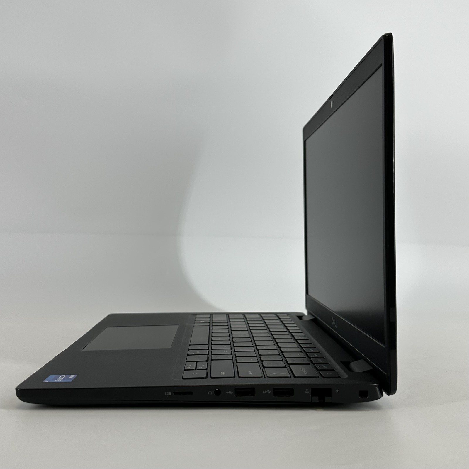 Dell Latitude 3420 14 Black FHD i7-1165G7 2.80GHz 16GB 512GB SSD WHITE SPOTS