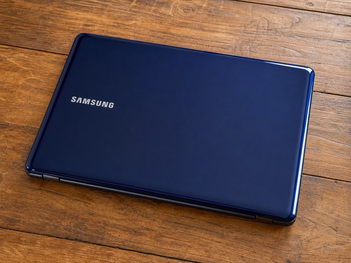 Samsung ATIV Book 9 Lite 13.3″ Touchscreen Laptop | Great Condition With charger
