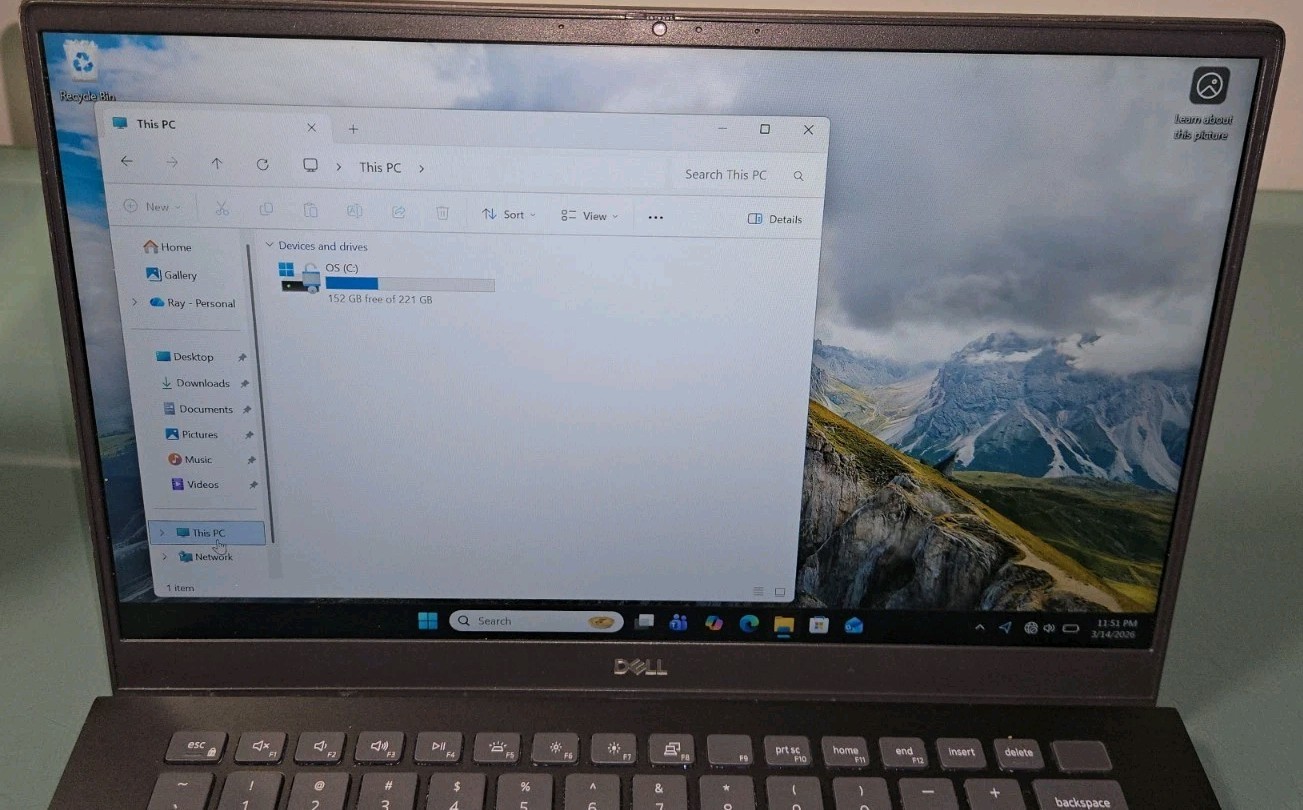 **AS-IS**Dell Vostro 5402 14″ core i7 11th gen 8GB RAM /256G. SSD /WIN11 READ