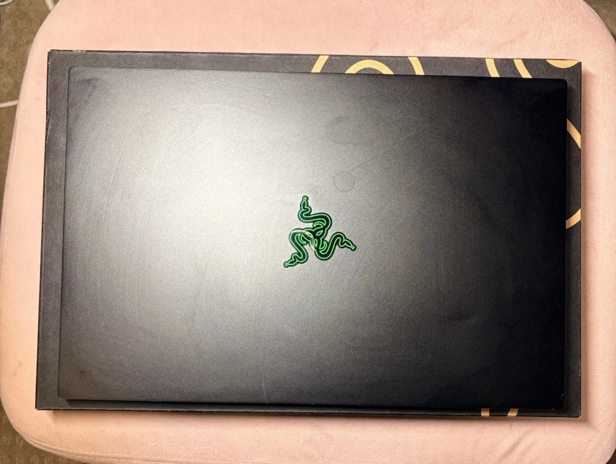 Razer Blade 15 Gaming Laptop (2020) – GTX 1660 Ti / i7 / 16GB RAM
