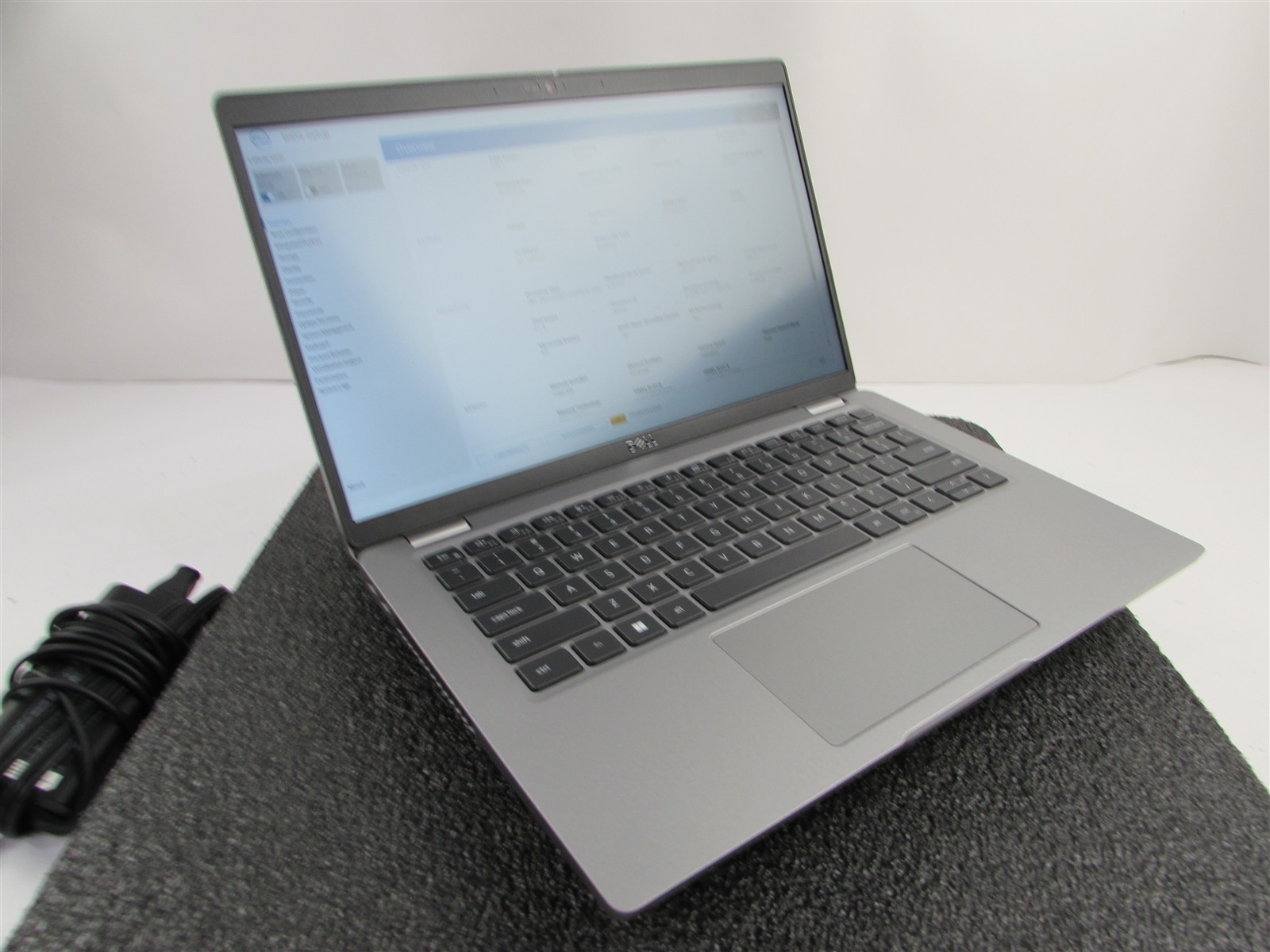 DELL LATITUDE 5430 1920X1080 FHD CORE I5-1245U 256GB SSD 16GB RAM NO O.S