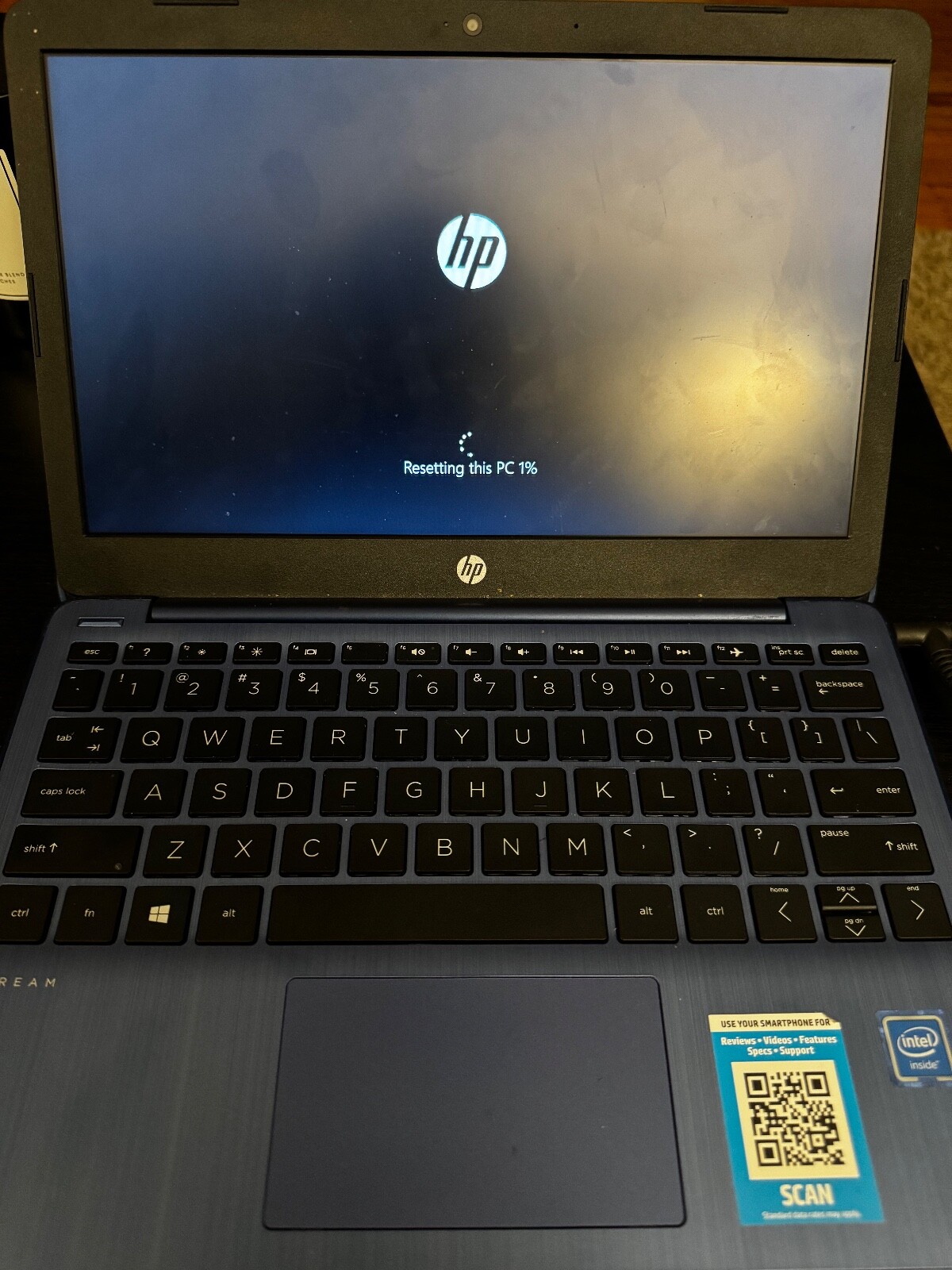 HP Stream 11.6 inch (32GB, Intel Celeron, 1.10GHz, 4GB) Notebook/Laptop – Blue –