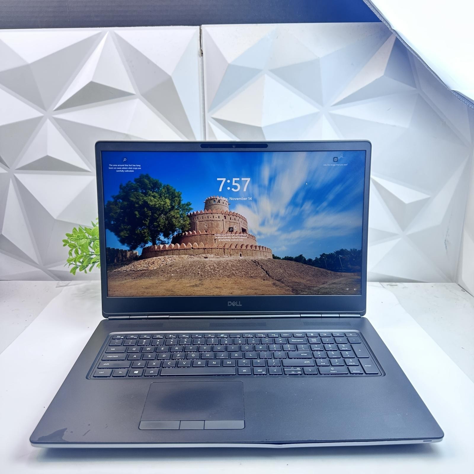 Dell Precision 7760 17.3″ FHD, Xeon W-11855M ,64GB,1TB, RTX A3000 *Pls READ*
