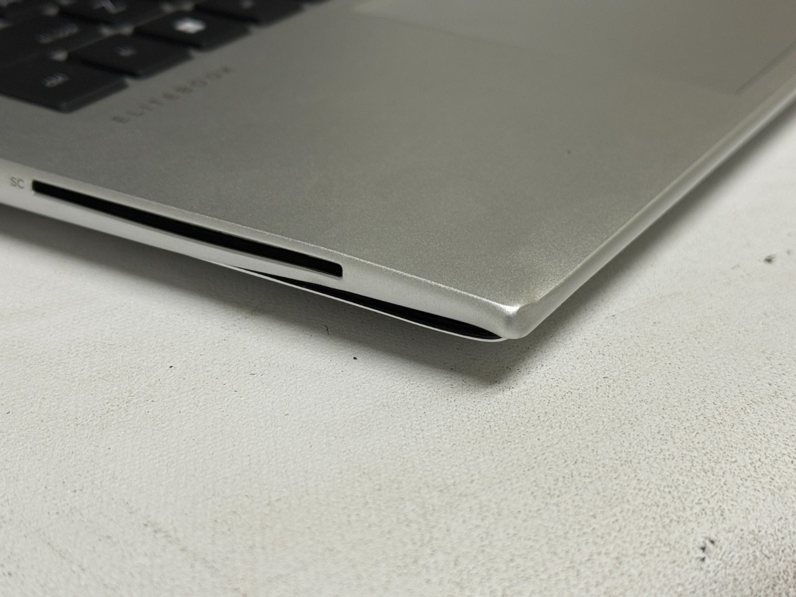 HP EliteBook 840 G11 Touch 14″ (Ultra 7-165U – 16GB RAM – 256GB SSD – Win11Home)