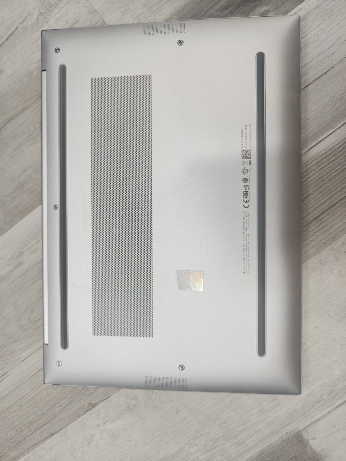 Hp EliteBook 840 14 inch G10 Notebook PC 14″ i7-1370p 16GB 512GB – Worn