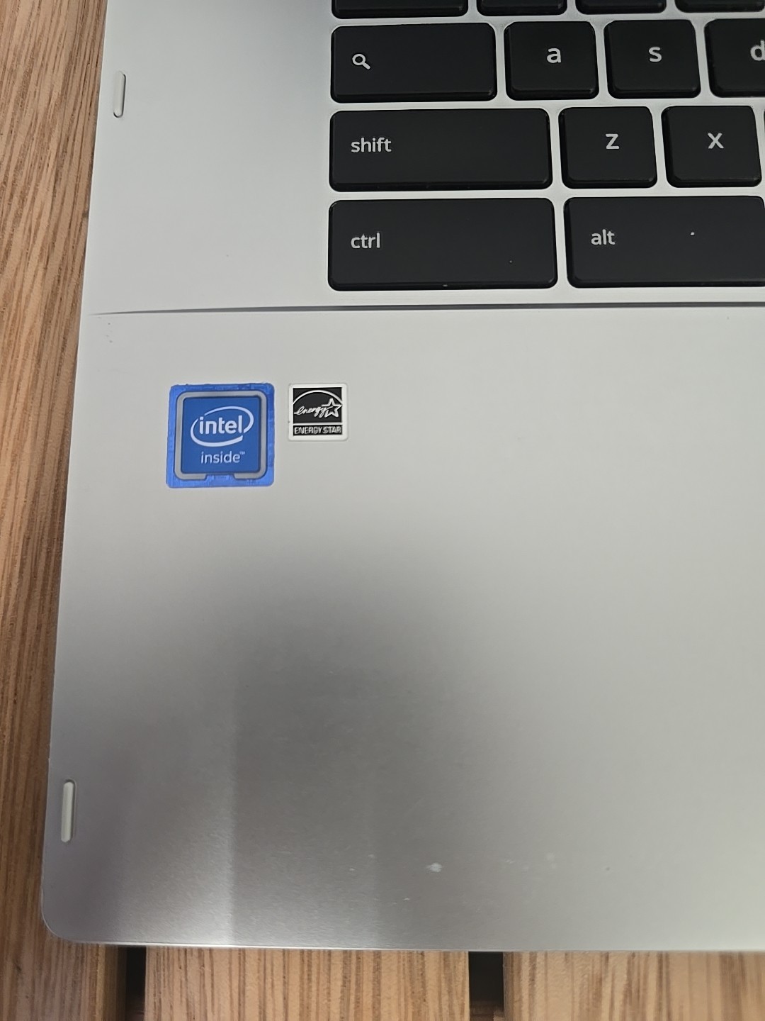 ASUS Chromebook 17.3 inch (32GB, Intel Celeron N4500, 4GB) FOR PARTS ONLY