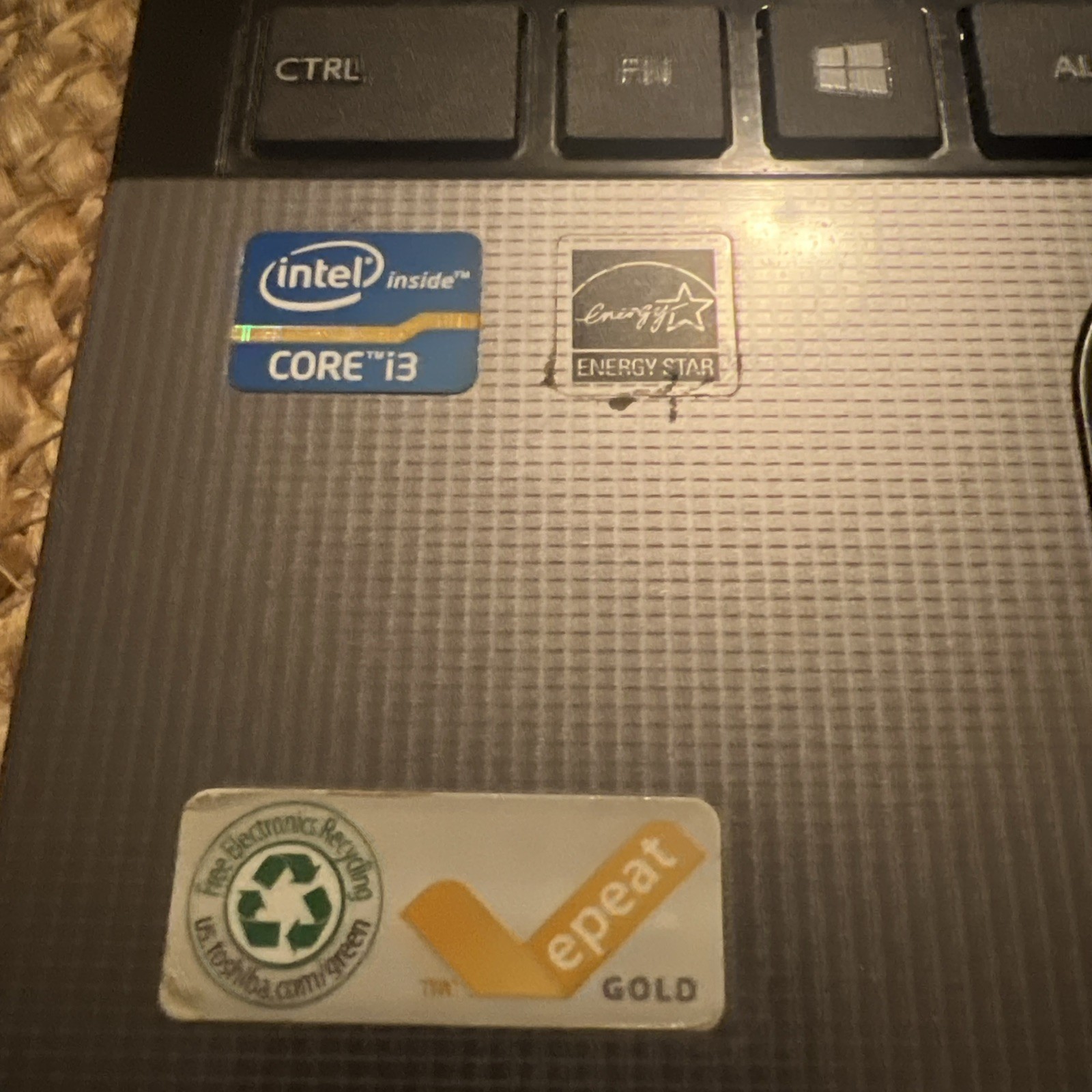 Toshiba Satellite i3 Laptop – Powers On – Screen Glitch – Touchpad Issue – Parts