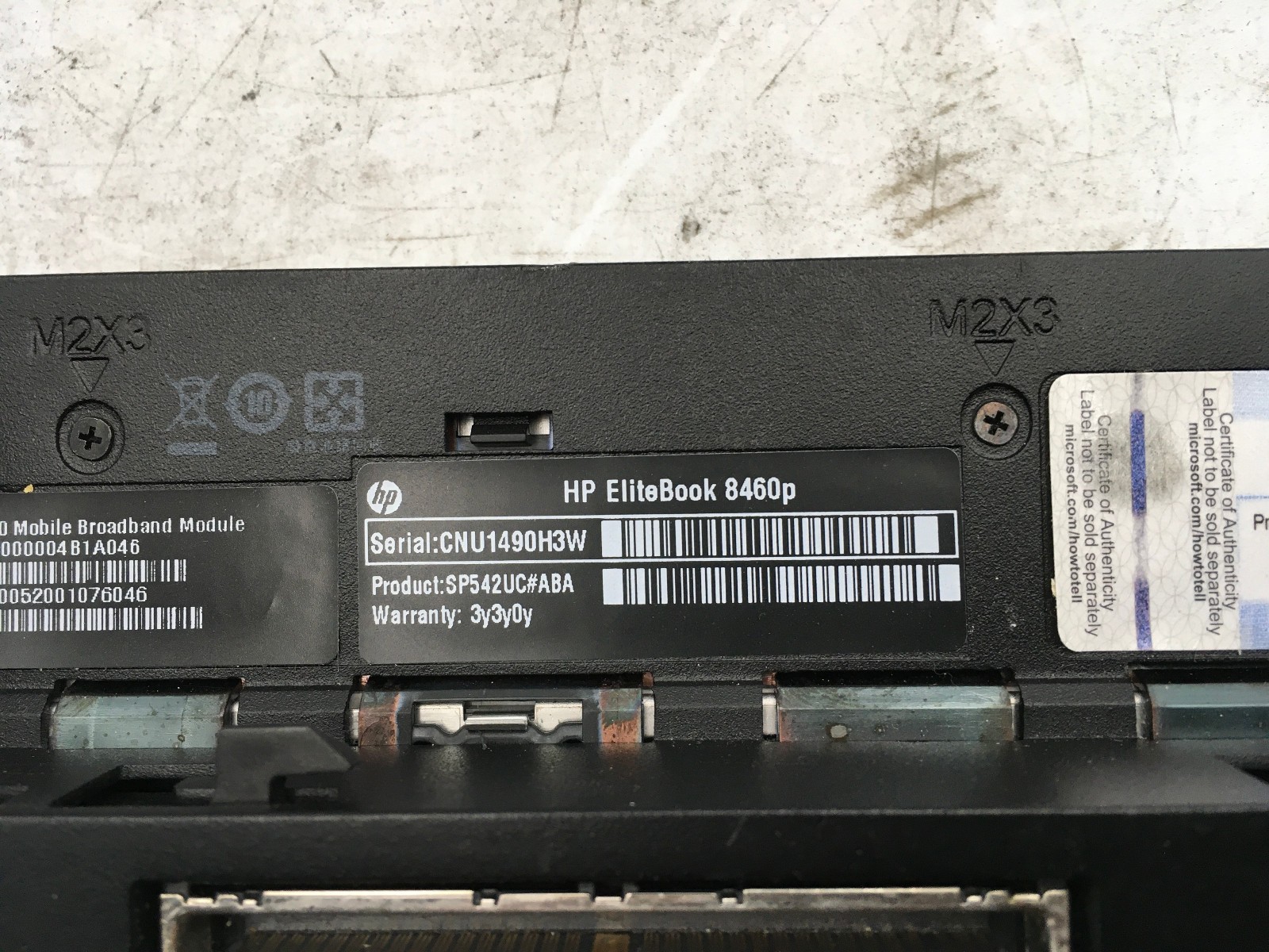 HP ELITEBOOK 8460P – FOR PARTS/NO POWER – INTEL I7-2620M – NO RAM – READ DESC-BB