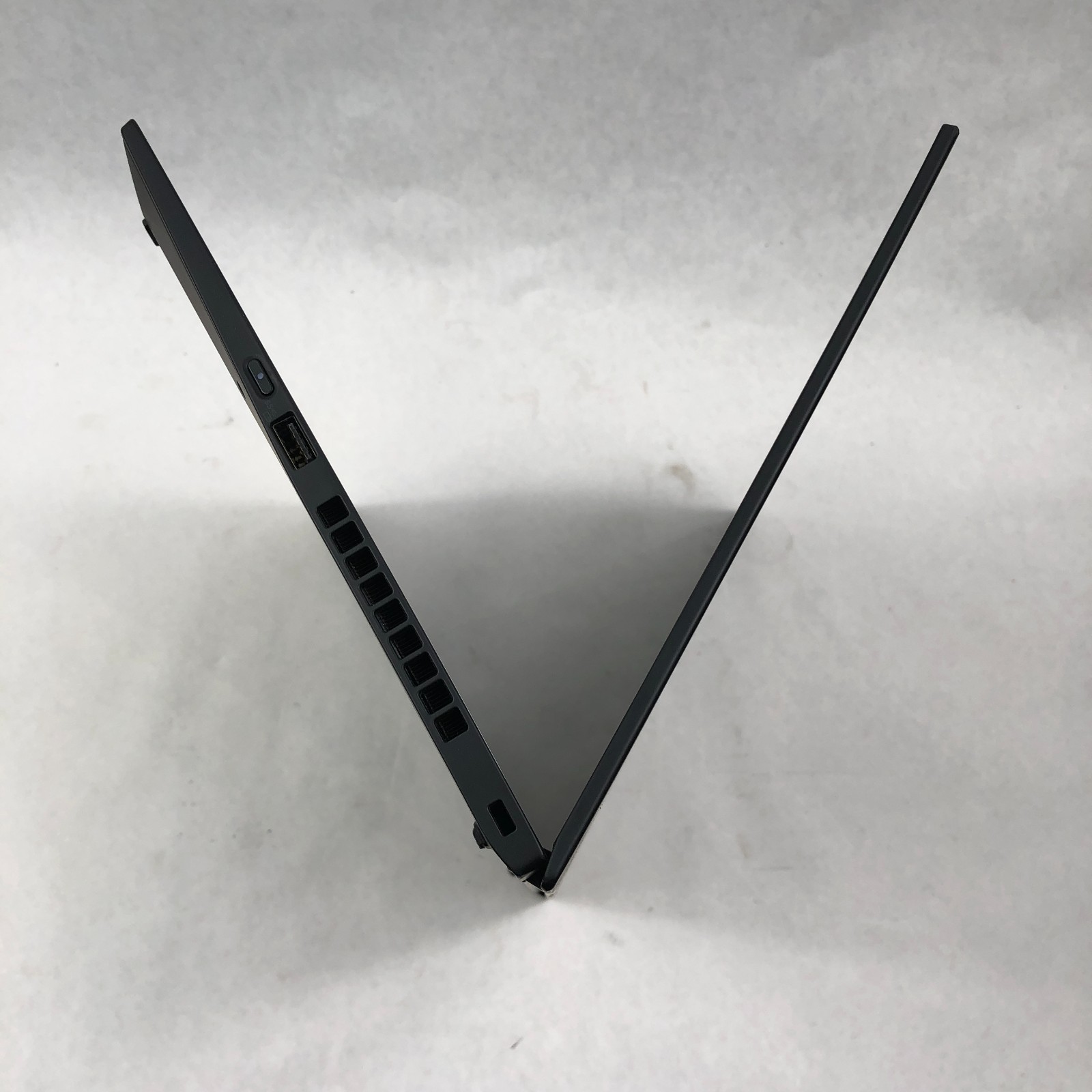 ThinkPad X1 Carbon 7th Gen Core i5-8265U 1.60GHZ 8GB RAM 256GB SSD Win11 No CoA