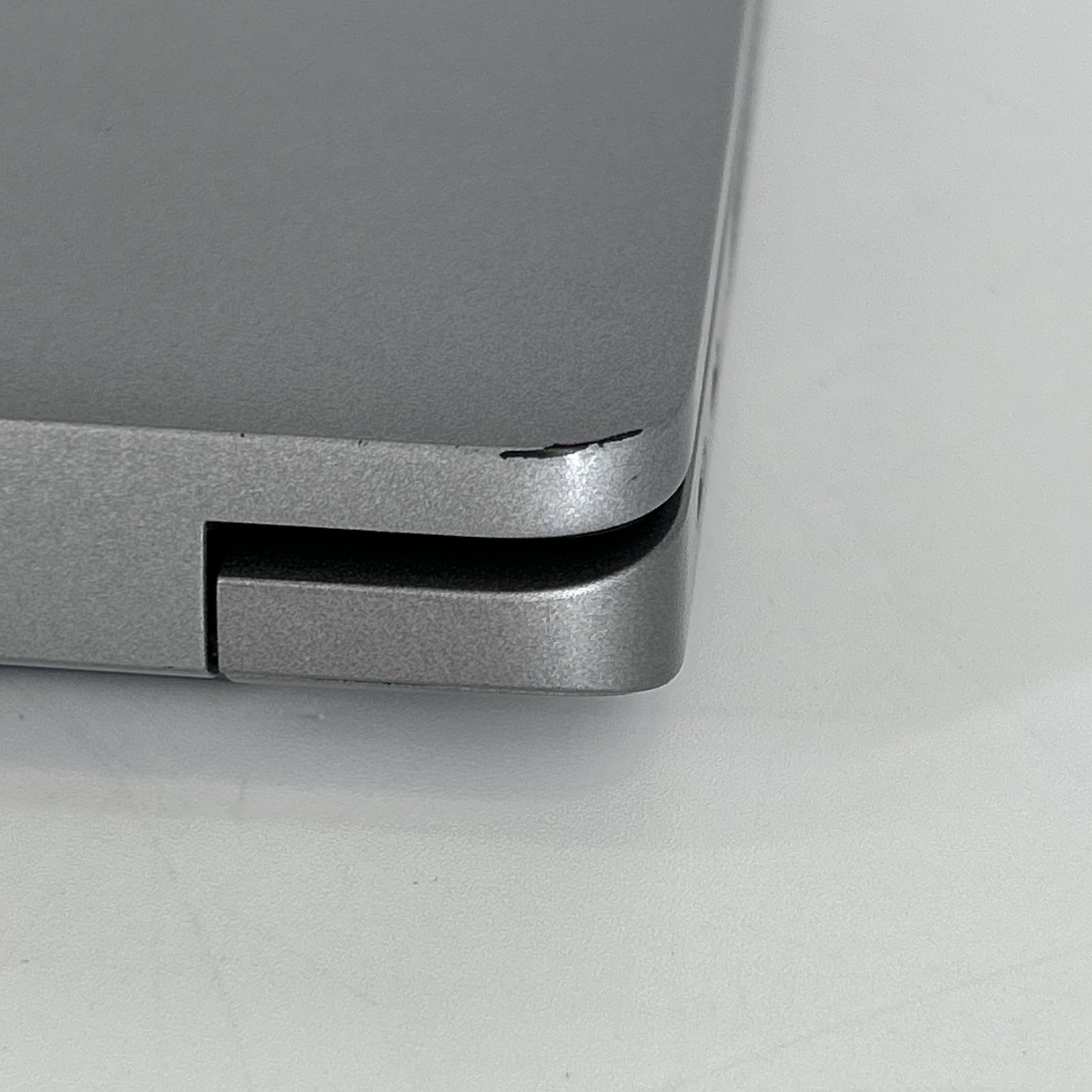 Dell Latitude 5540 15.6 FHD 1.9GHz i7-1370P 16GB 512GB SSD Very Good WHITE SPOTS