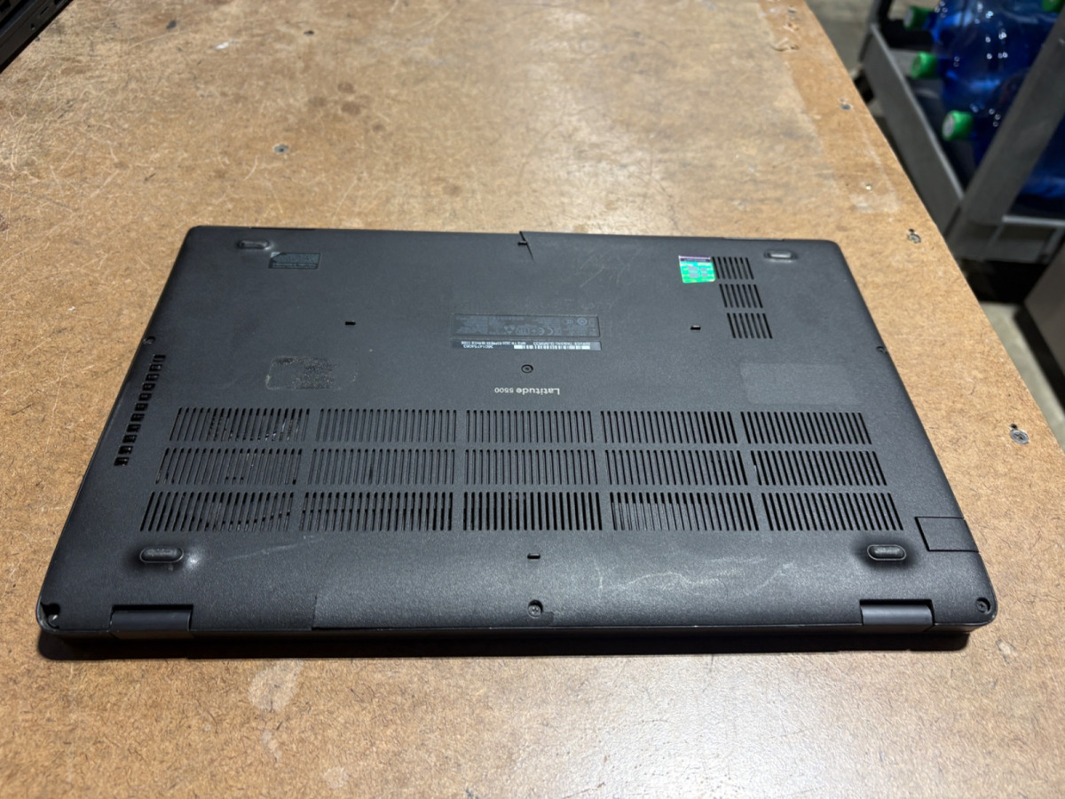 Dell Latitude 5500 15.6″ FHD i5-8365U 16GB RAM 256GB SSD No Charger/No OS READ