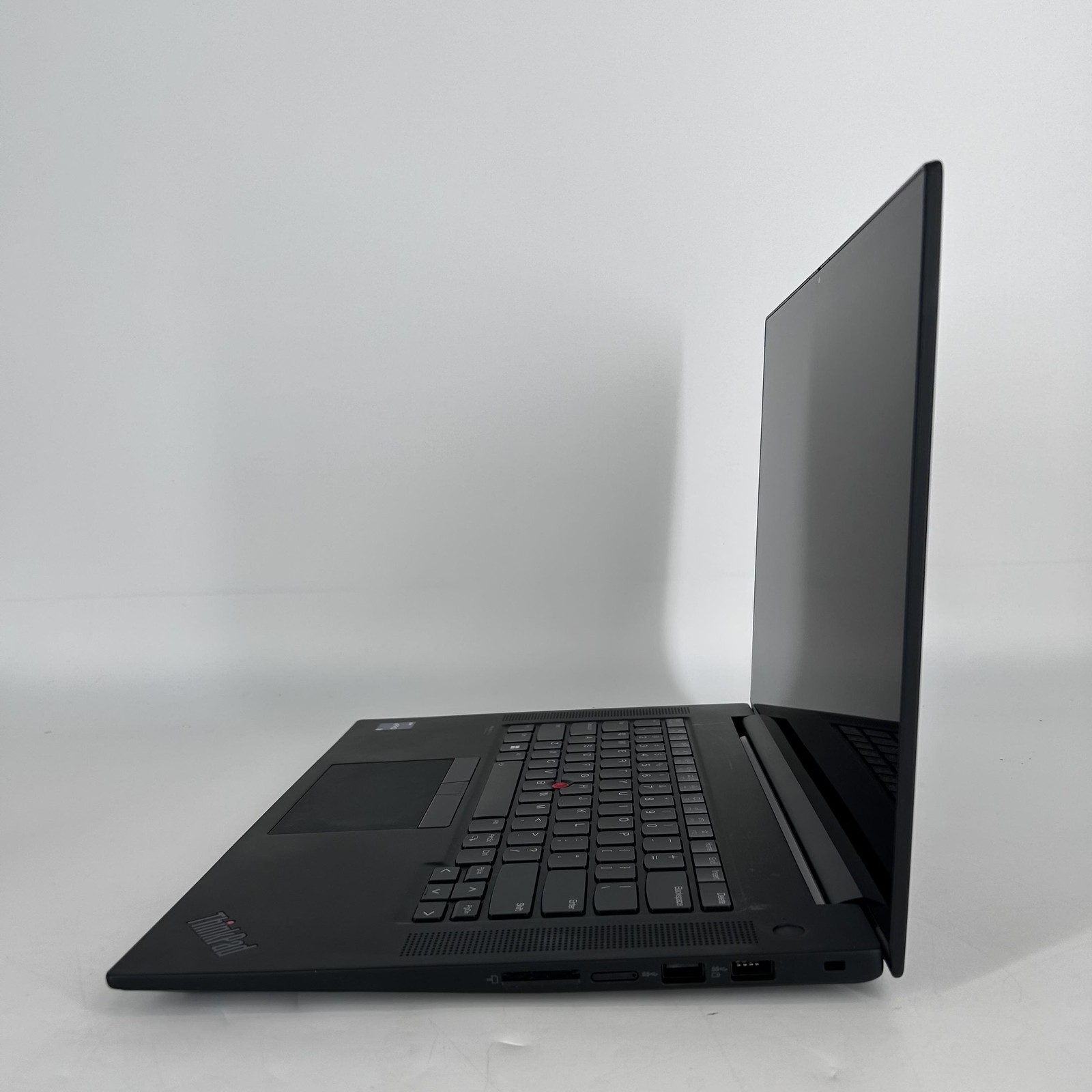 Lenovo ThinkPad P1 Gen 5 16 UHD+ 2.4 GHz i7-12800H 32GB 1TB SSD NVIDIA RTX A1000