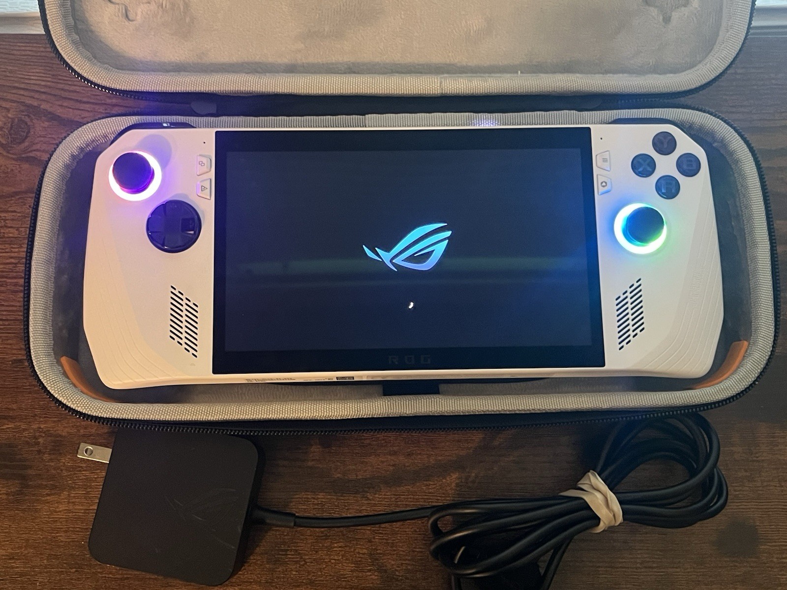 ASUS ROG Ally RC71L (512GB SSD AMD Ryzen Z1 Extreme 16GB RAM) – TESTED