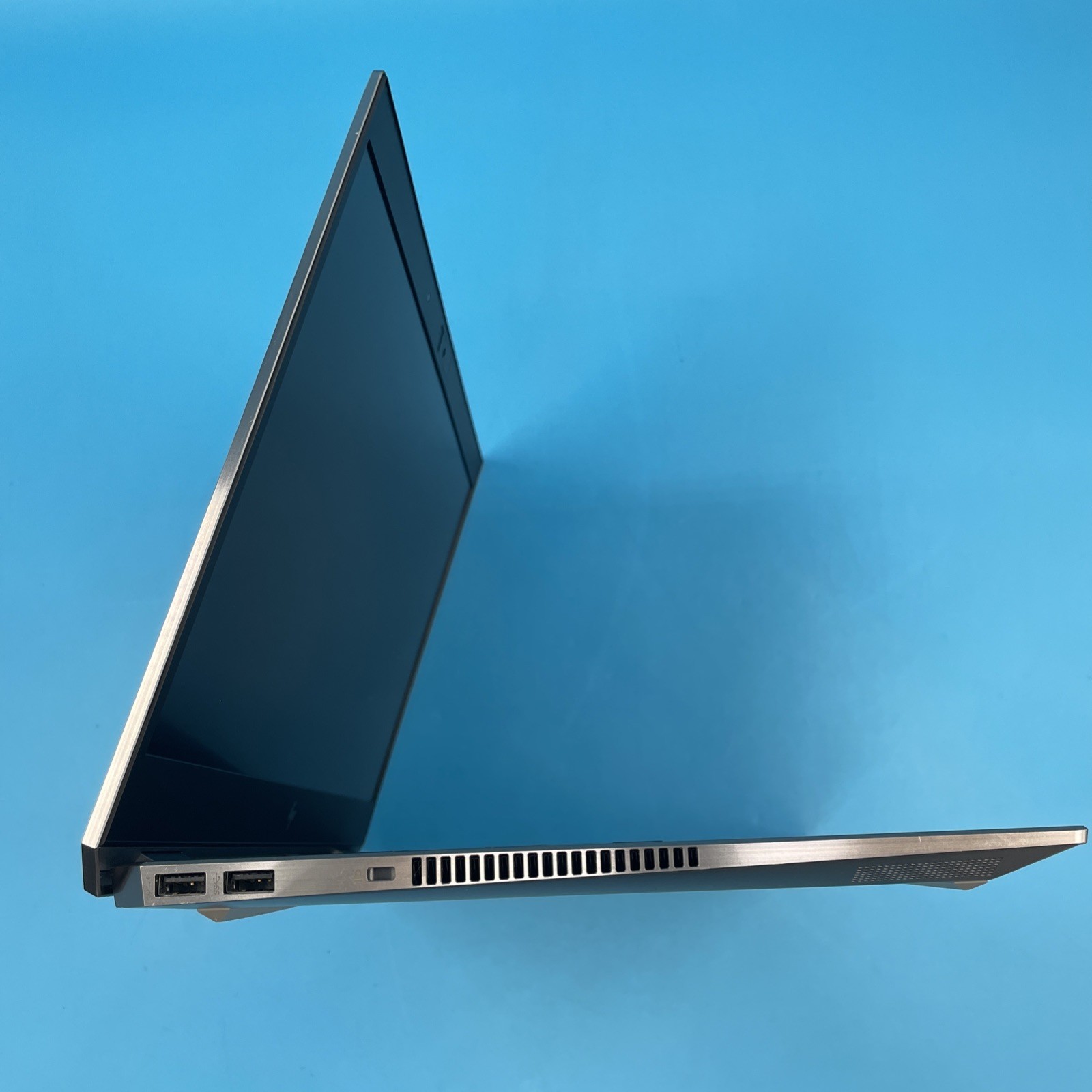 HP ZBook Studio G5 | i7-8850H | 8GB RAM | 256GB SSD | P1000 | W11 PRO | 71% BATT