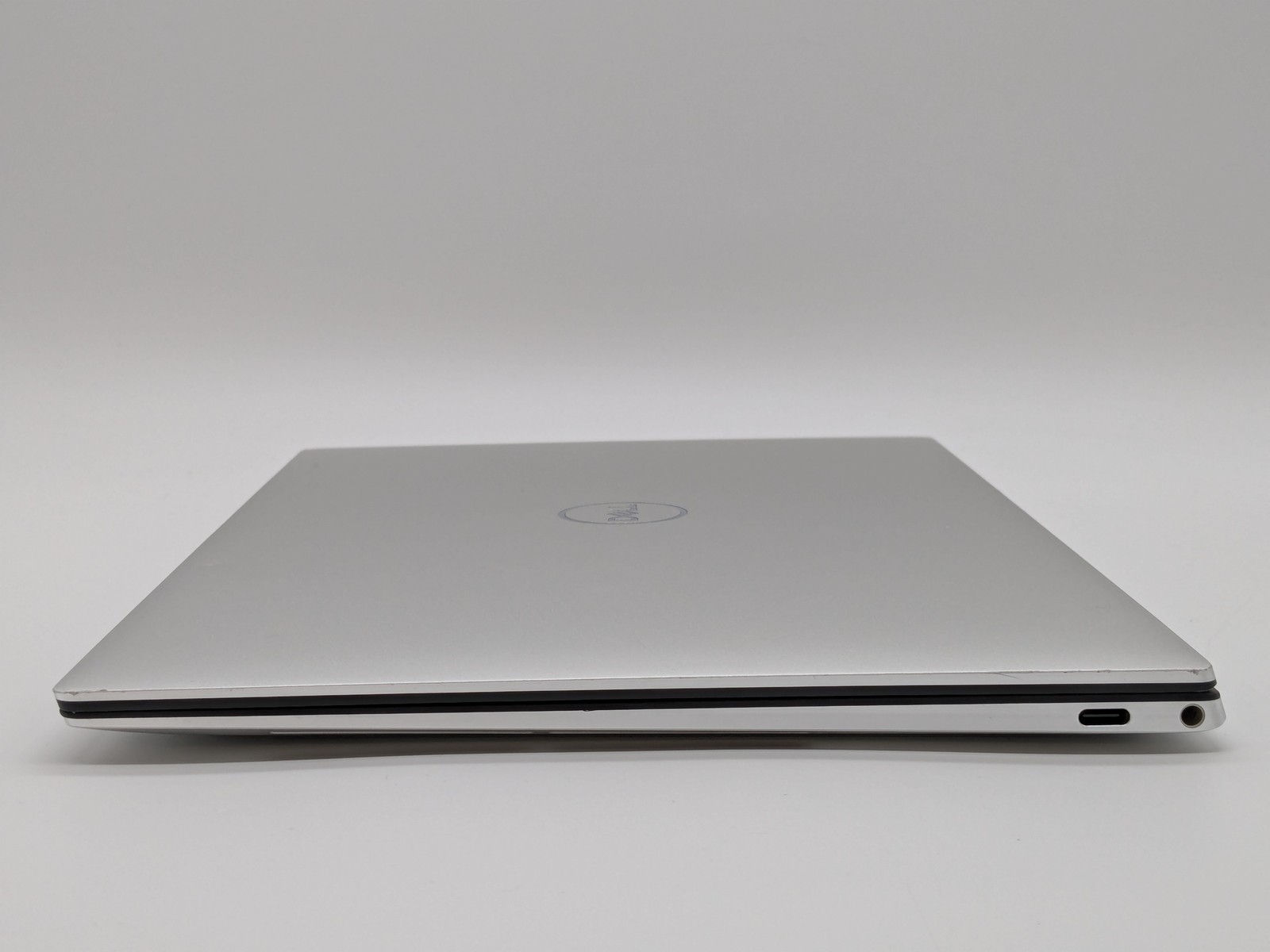 Dell XPS 13 9300 13″ FHD+ I7-1065G7 1TB 8GB W11 Backlit FP Reader IRCam