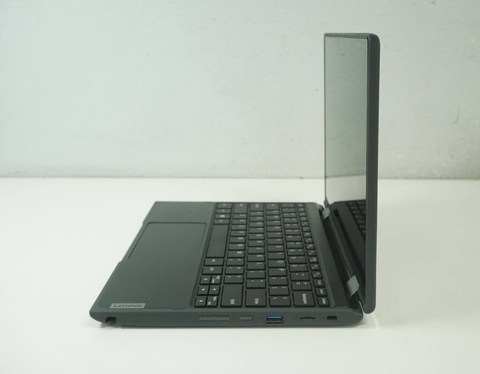 Lot of 7 Lenovo 300e 2nd Gen N4100@1.10GHz 4GB RAM 64GB NO OS Cosmetic Flaws