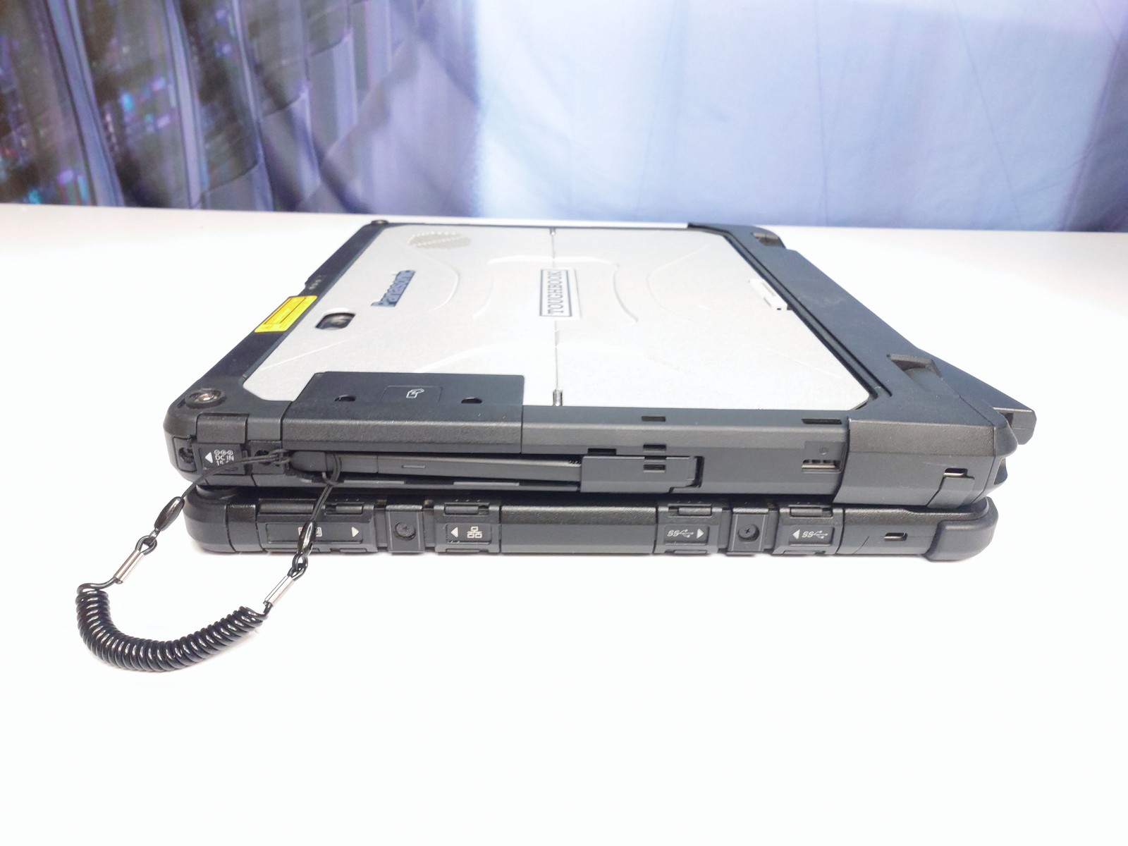 Panasonic Toughbook 33 CF-33 Mk1 12″ i7 16GB 500GB SSD Win 11 Pro Touch GPS LTE