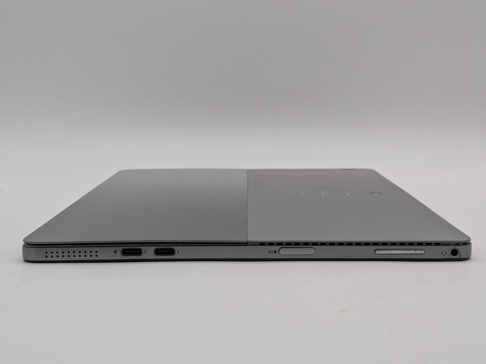 Dell Latitude 7200 2-in-1 12″ FHD+ Touch I7-8665U 256GB 16GB W11P FP Reader