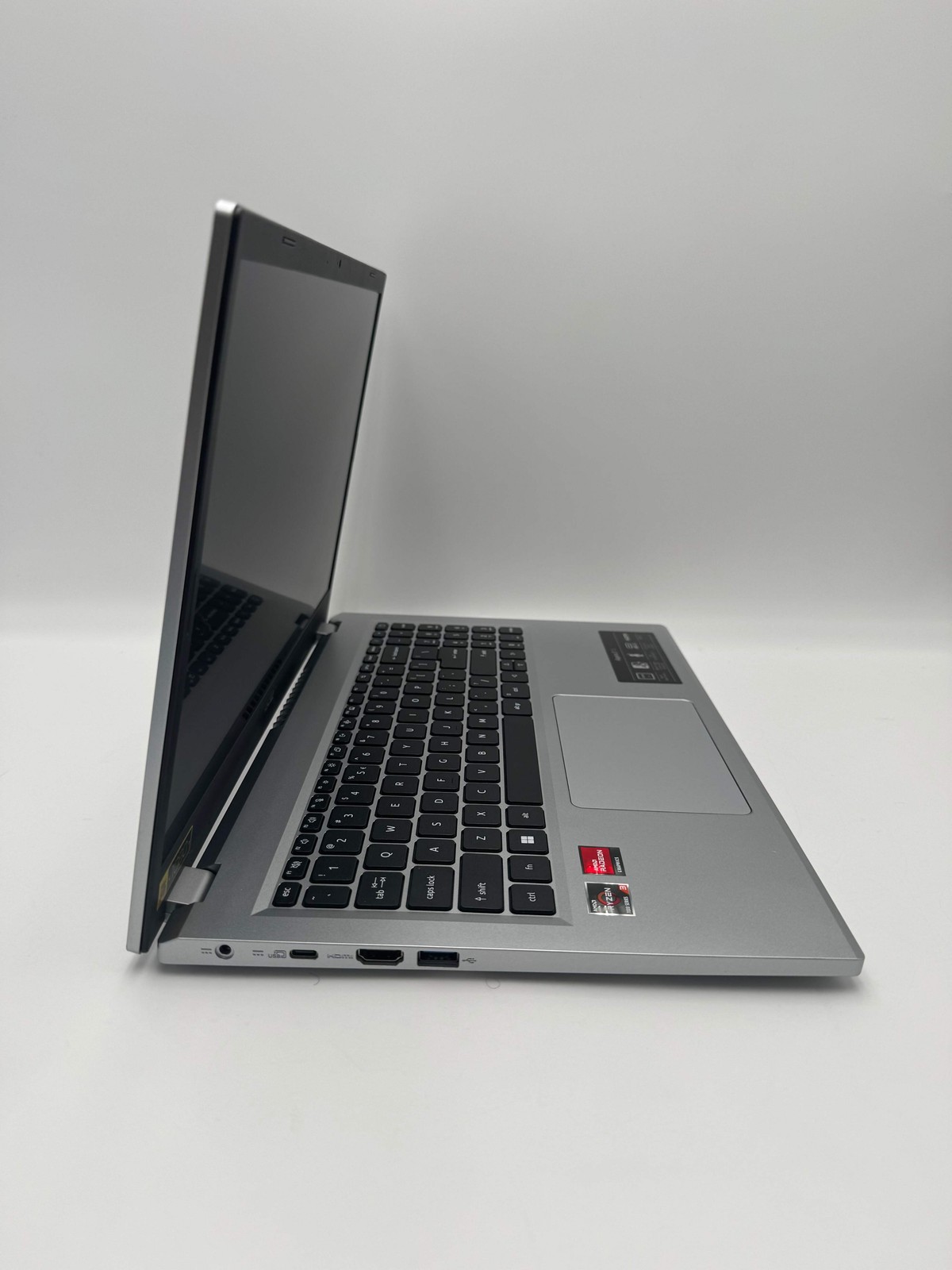 Acer Aspire 3 15 N23C3 Laptop AMD Ryzen 3 8GB 128GB 14-Inch Silver Used