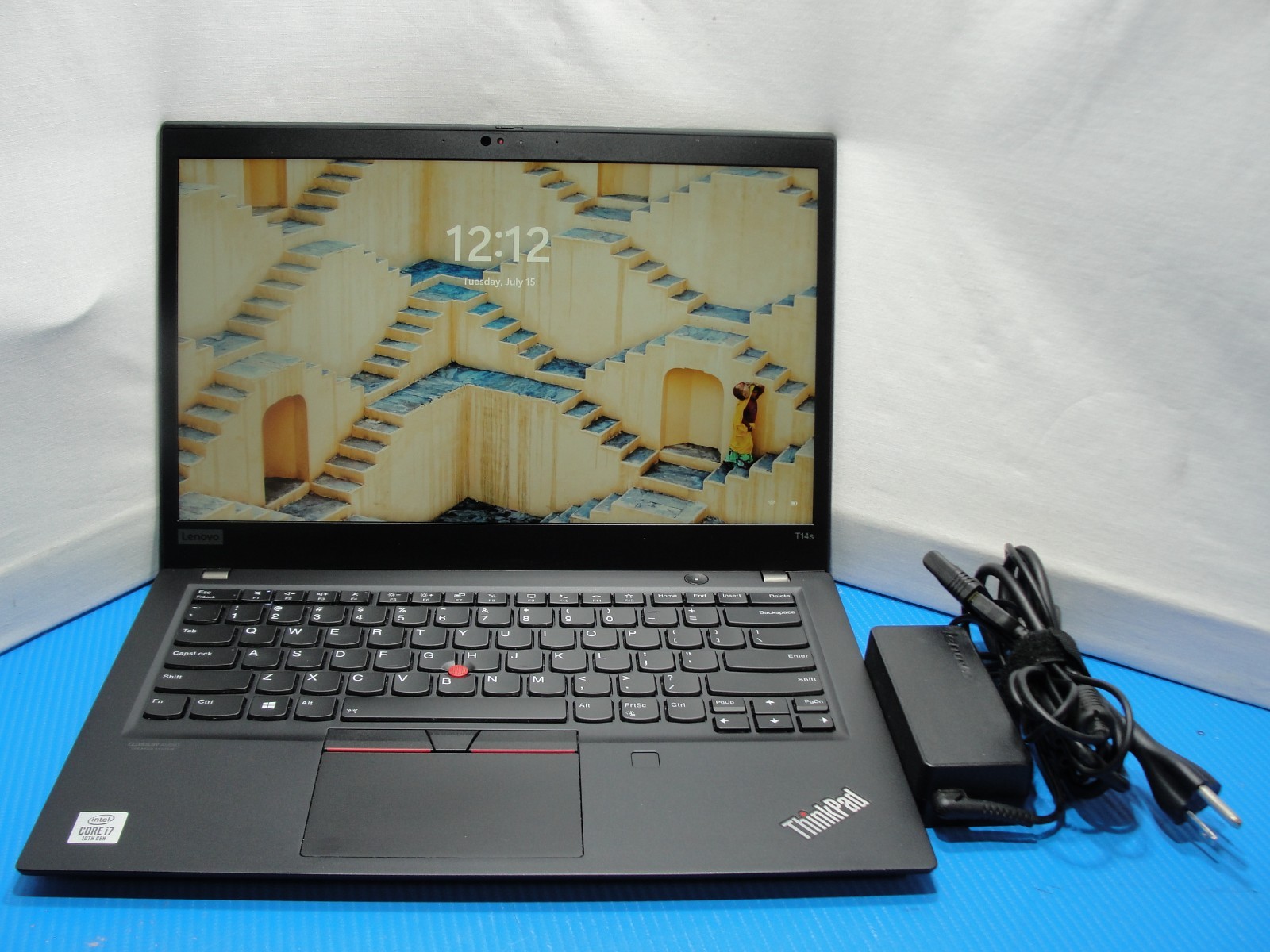 Lenovo ThinkPad T14s 14” FHD Intel Core i7-10510U 1.8GHz 16GB 512GB SSD