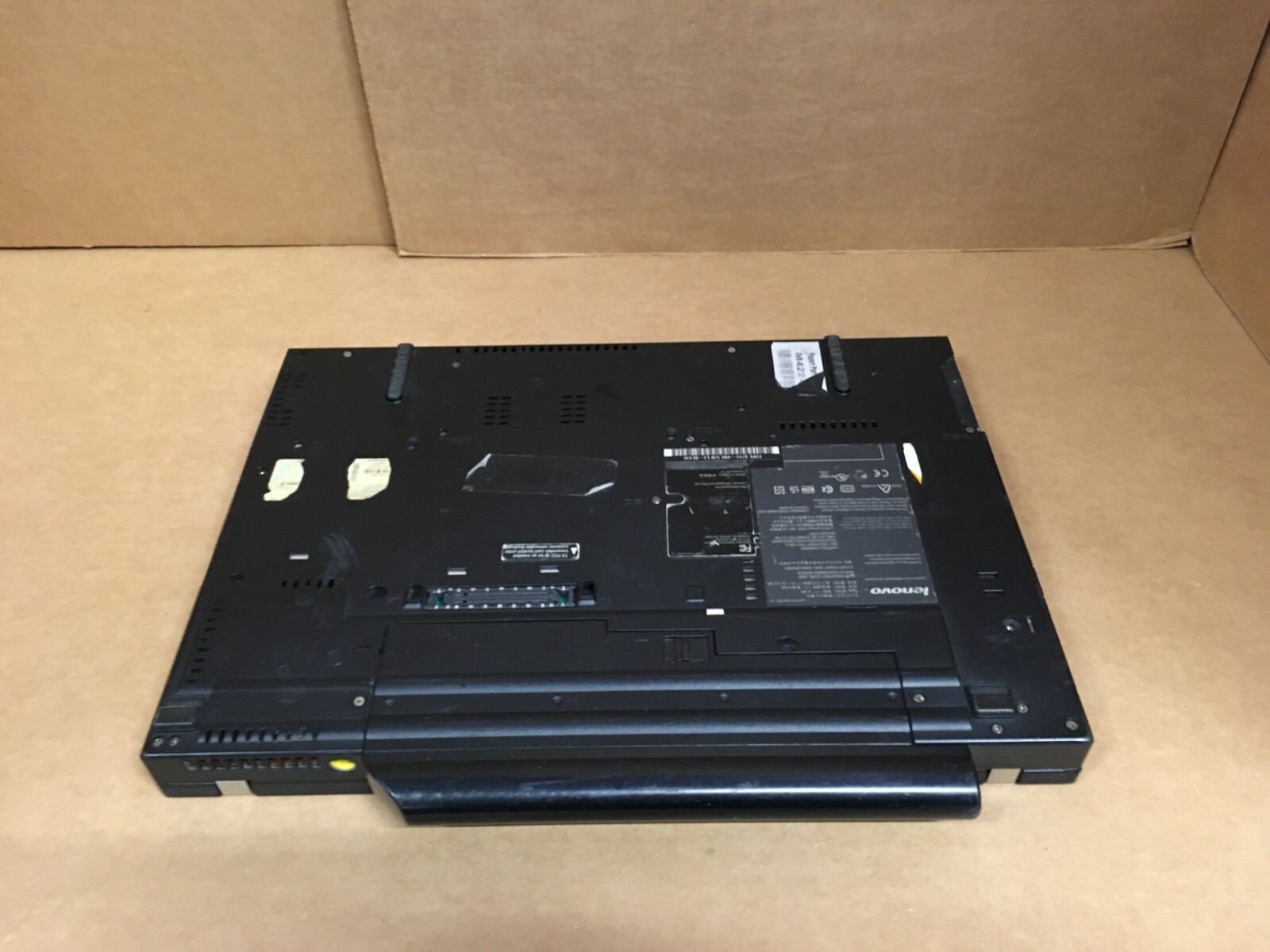 IBM ThinkPad T60 Laptop 15″ LCD 2.0GHz 80GB HDD 2GB RAM Windows XP TYPE: 8741