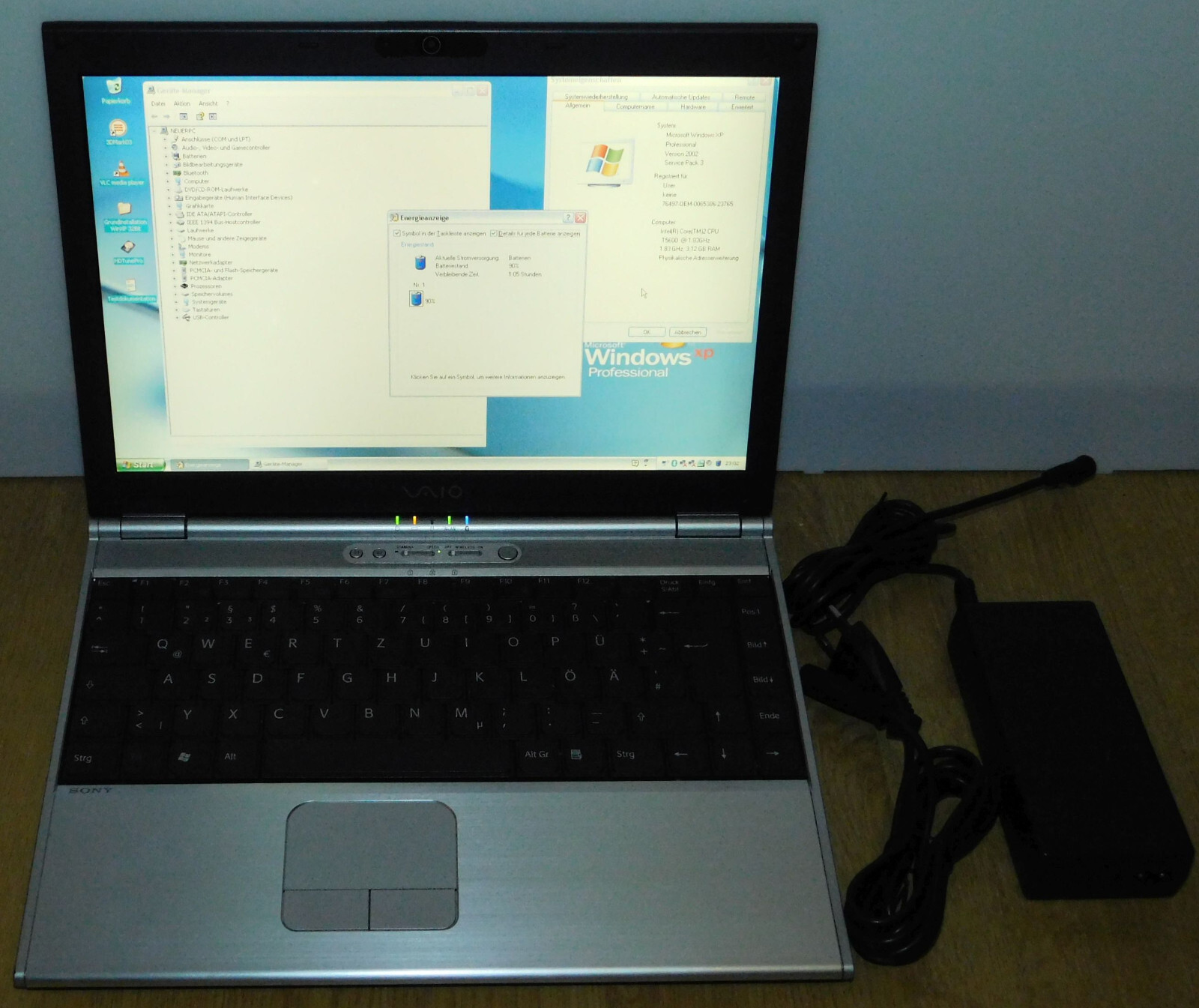 13.3″ Laptop Notebook Sony Vaio PCG-6Q2M VGN-SZ5MN 2x 1.83GHz 320GB 4GB Win XP