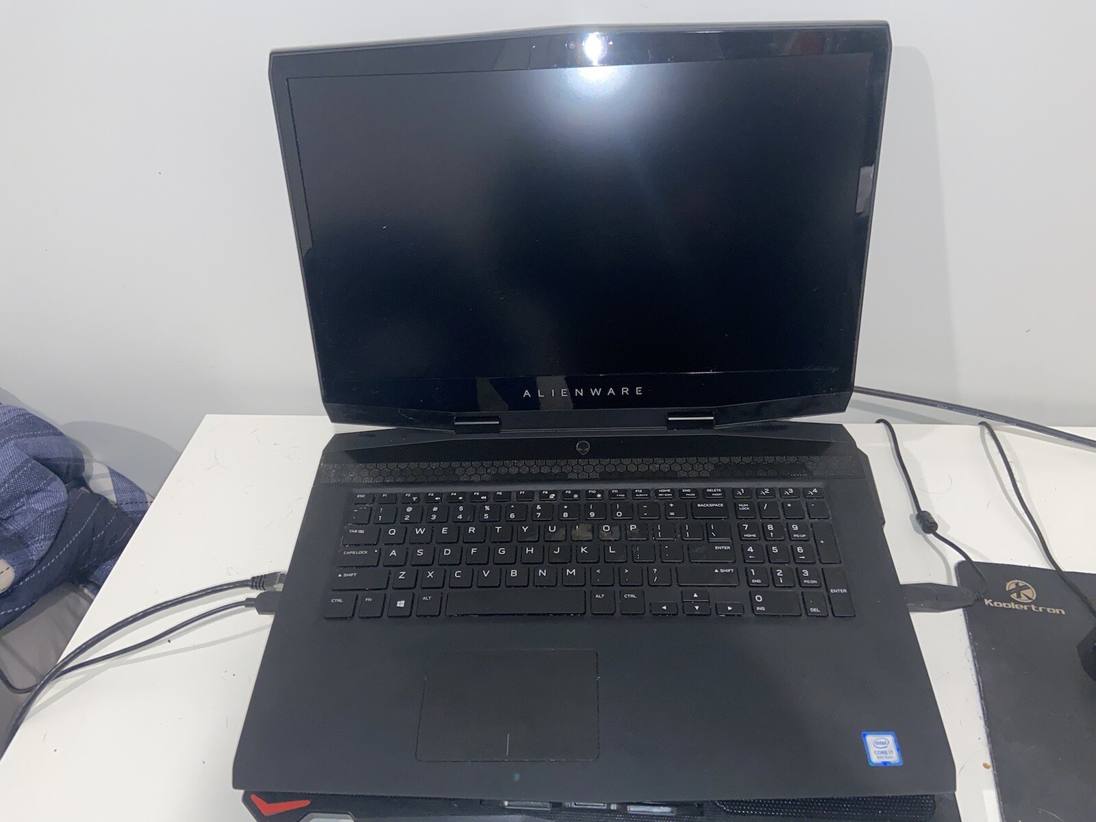 Alienware 17 17.3” (1TB + 8 GB, Intel Core i7 8th Gen., 4.1 GHz, 8 GB)…