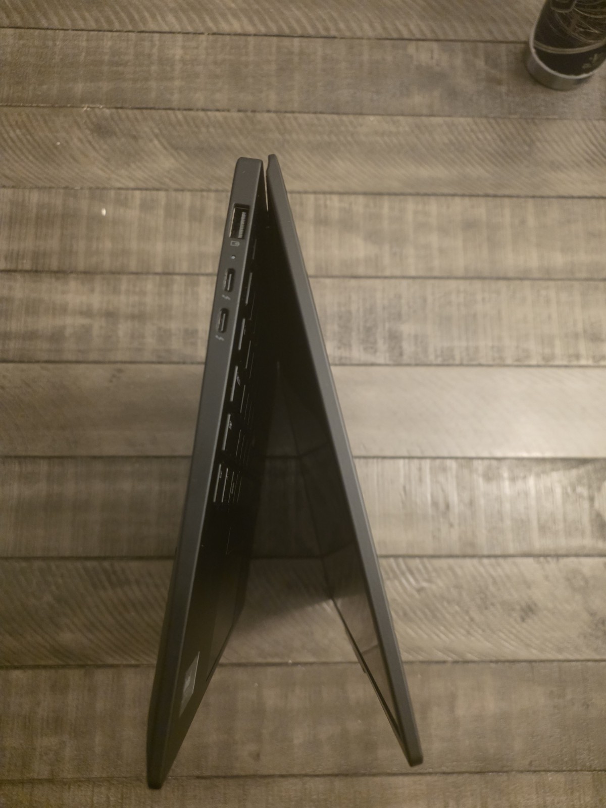 Lenovo ThinkPad X1 Carbon Gen 12 14″ Ultra 7 165U 32GB 512GB – USED