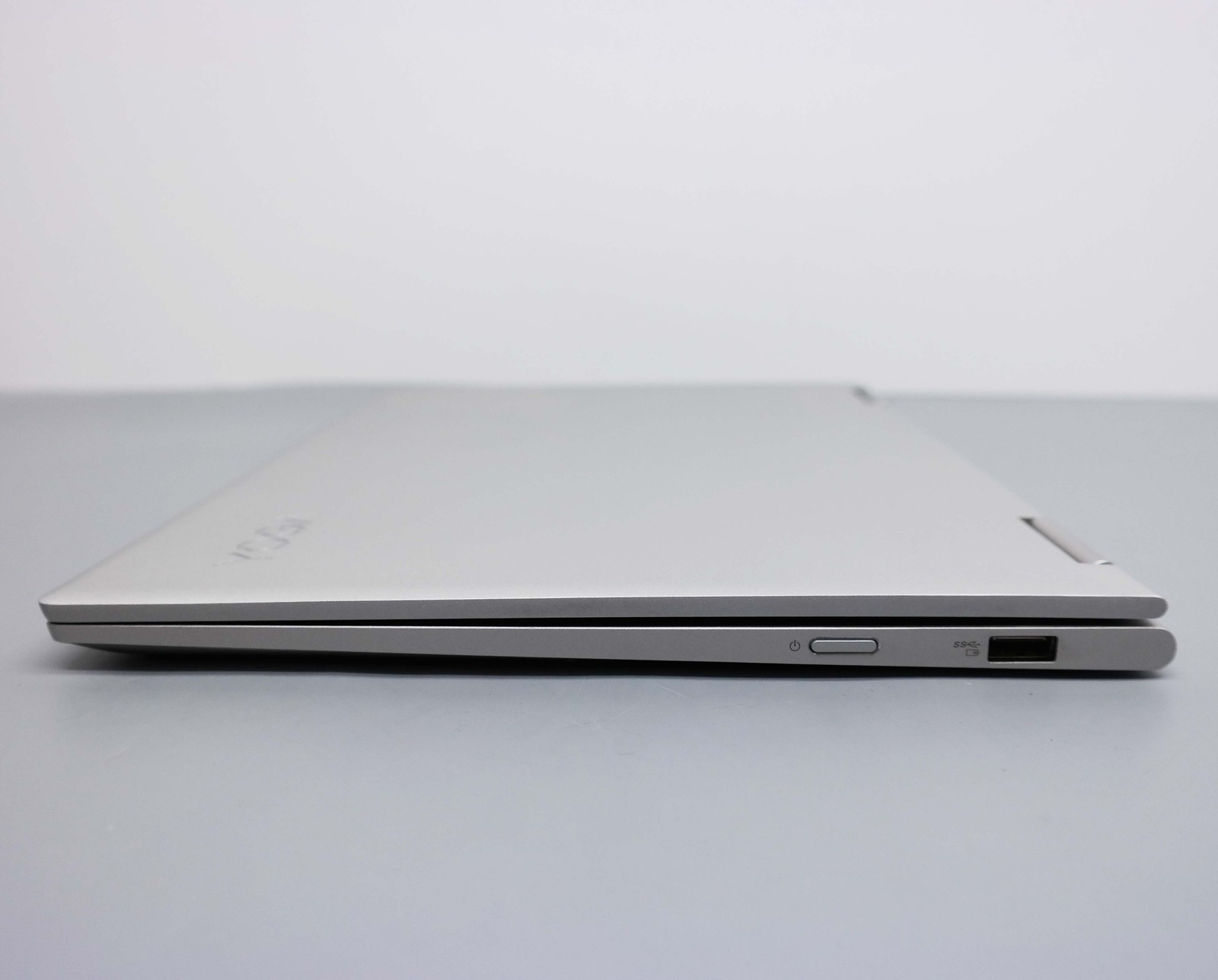 Lenovo Yoga 730-13IKB 13.3″ Core i5-8250U 8GB 256GB SSD READ