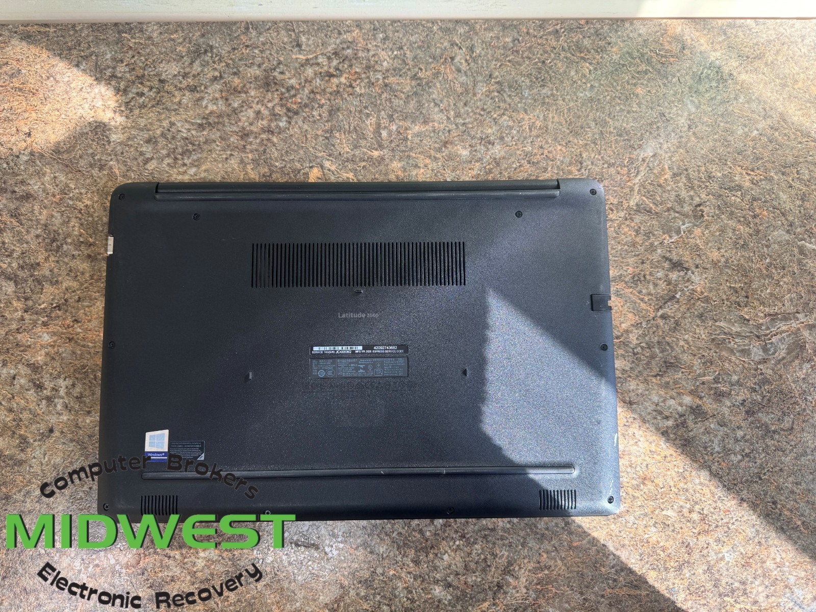 Dell Latitude 3500 i5-8365U 1.6GHz 16GB RAM (No OS/HDD/SSD + BIOS Locked)