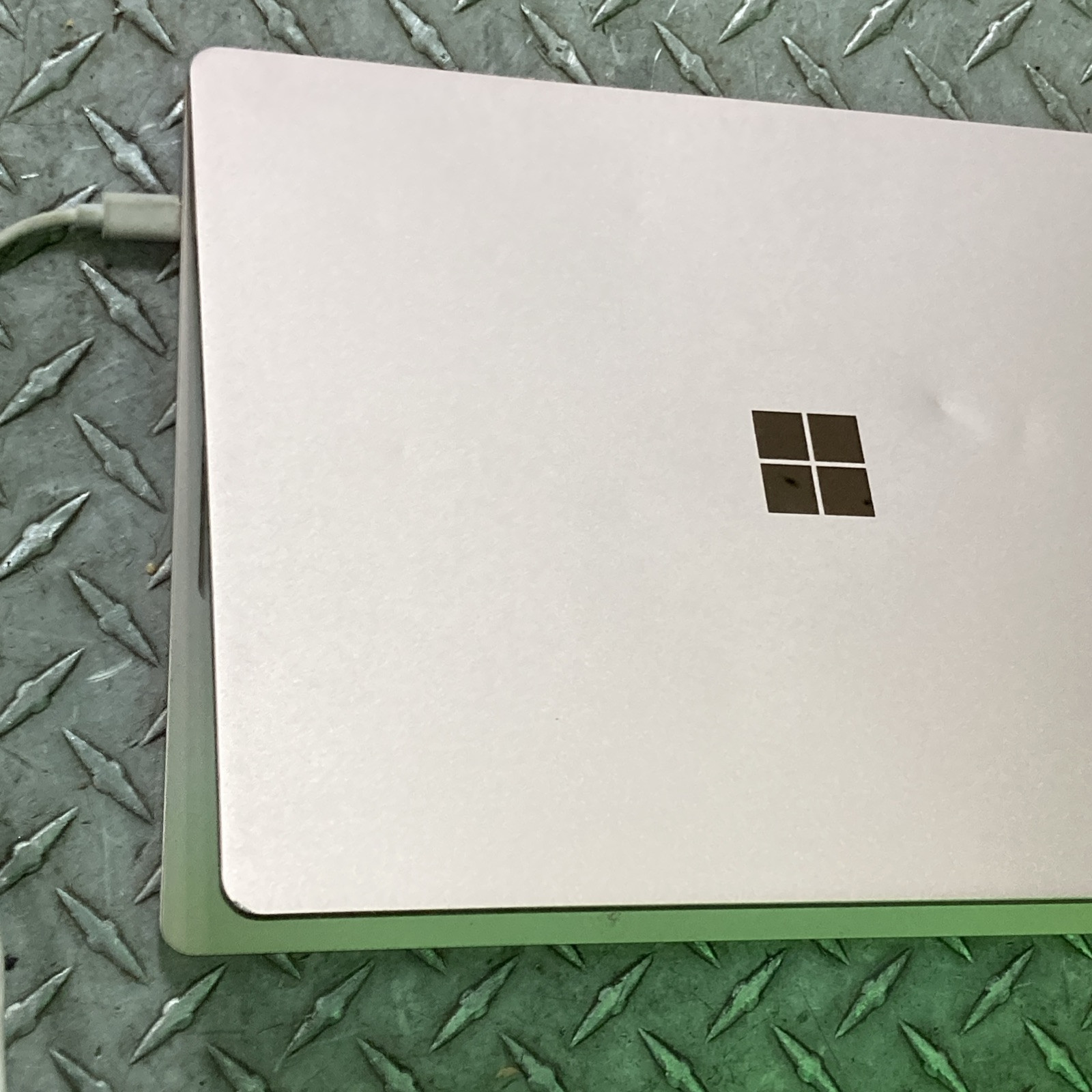 Microsoft Surface Go 2 2013 Core i5-1135G7@2.4GHz 8GB RAM 128GB SSD Win 11 home