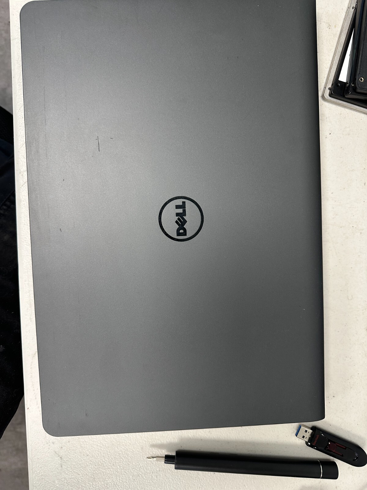 Dell Latitude E3550 Celeron 3250U@1.5GHz, 4GB RAM, 500GB SSD, NO AC #04