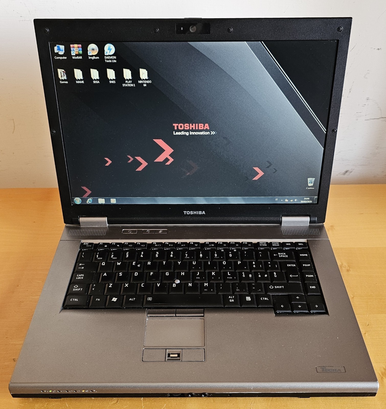 Toshiba Tecra A10-124 Windows 7 15.4″ Retrogaming N64 PS1 SNES SEGA Notebook PC