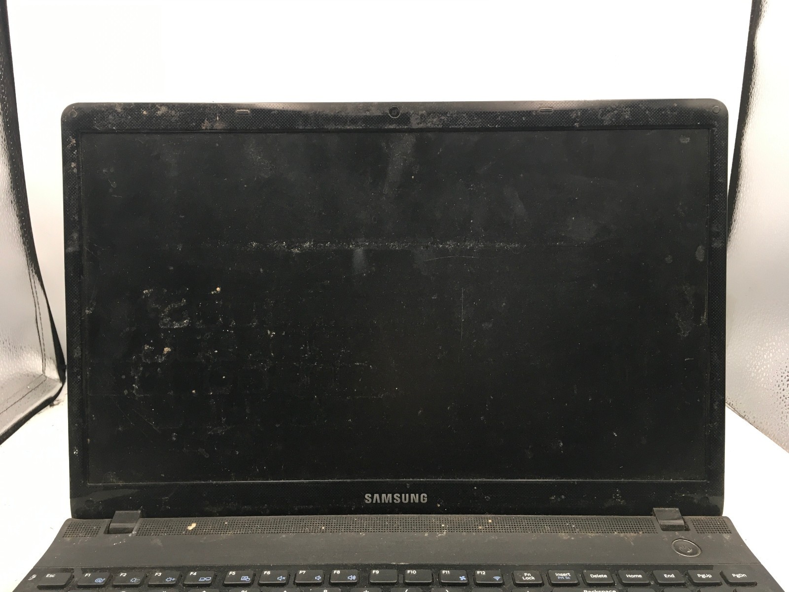 SAMSUNG NP300E5C A07US – FOR PARTS – INTEL i3-2370M – 4GB RAM – READ DESCRIP -BB