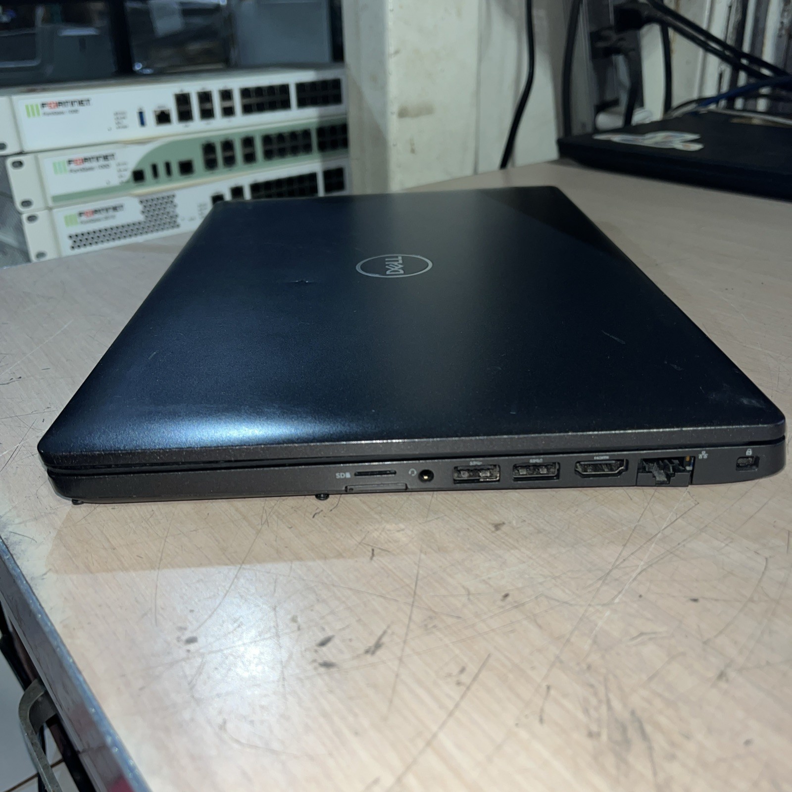 DELL LATITUDE 5400 INTEL CORE I7-8665U 1.90GHZ 8GB RAM NO HD