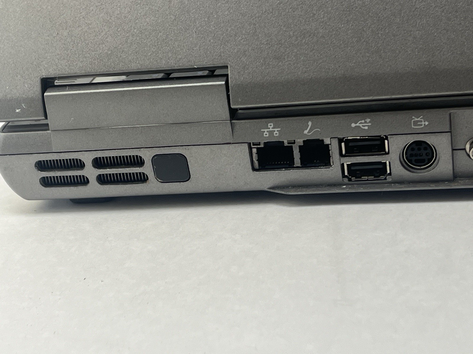 💻Dell Latitude D810 FOR PARTS AS IS Computer Parts Only No Charger 1 Day Ship👍