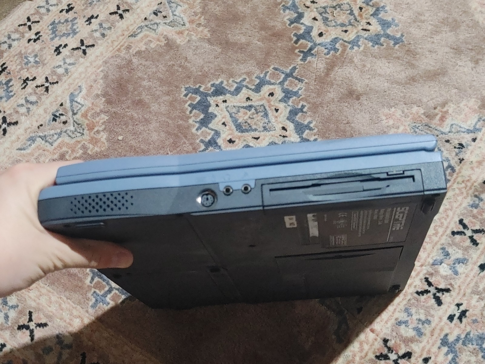 Vintage 1990s Sceptre SoundX 5300 Laptop Powers On No Os